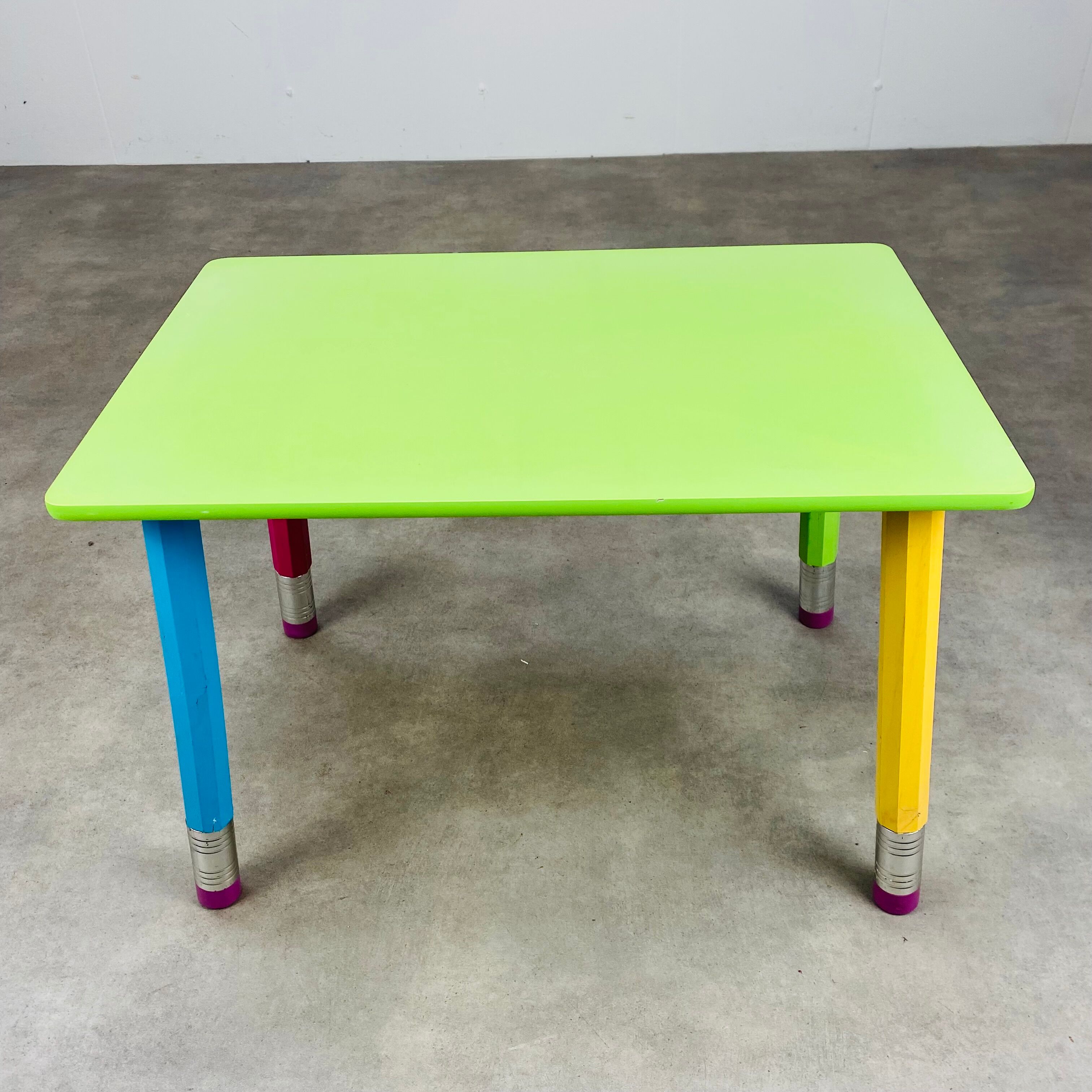 Pierre Sala desk and pencil chair for children