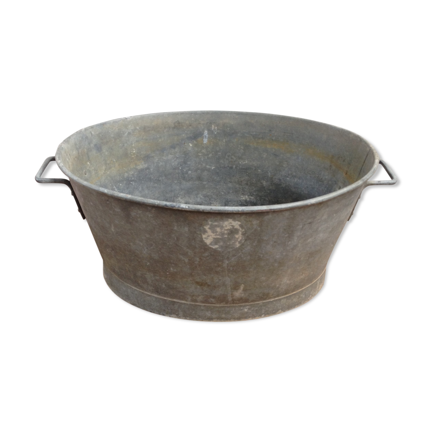 Oval zinc basin