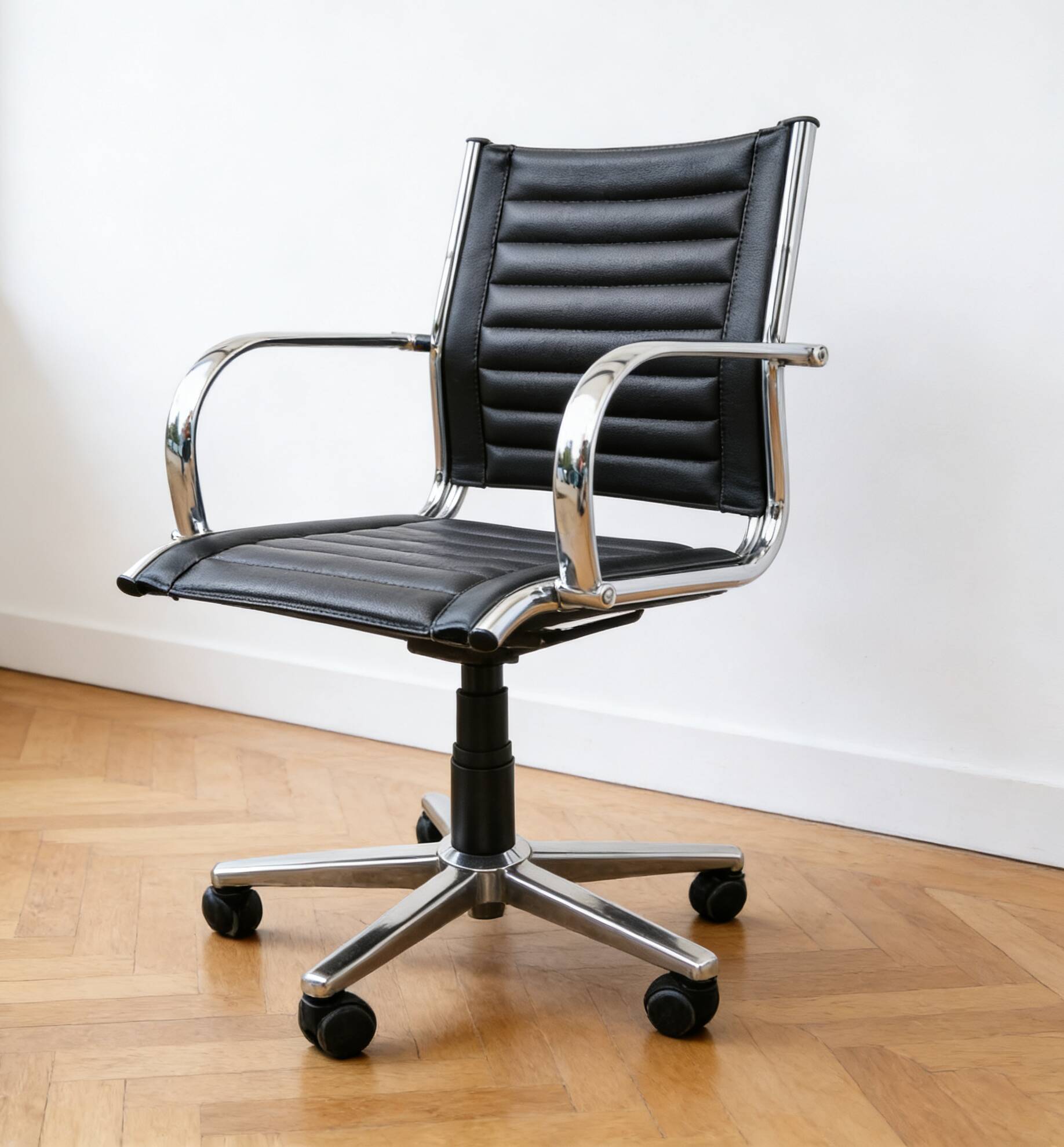 Set of 4 BUM office chairs