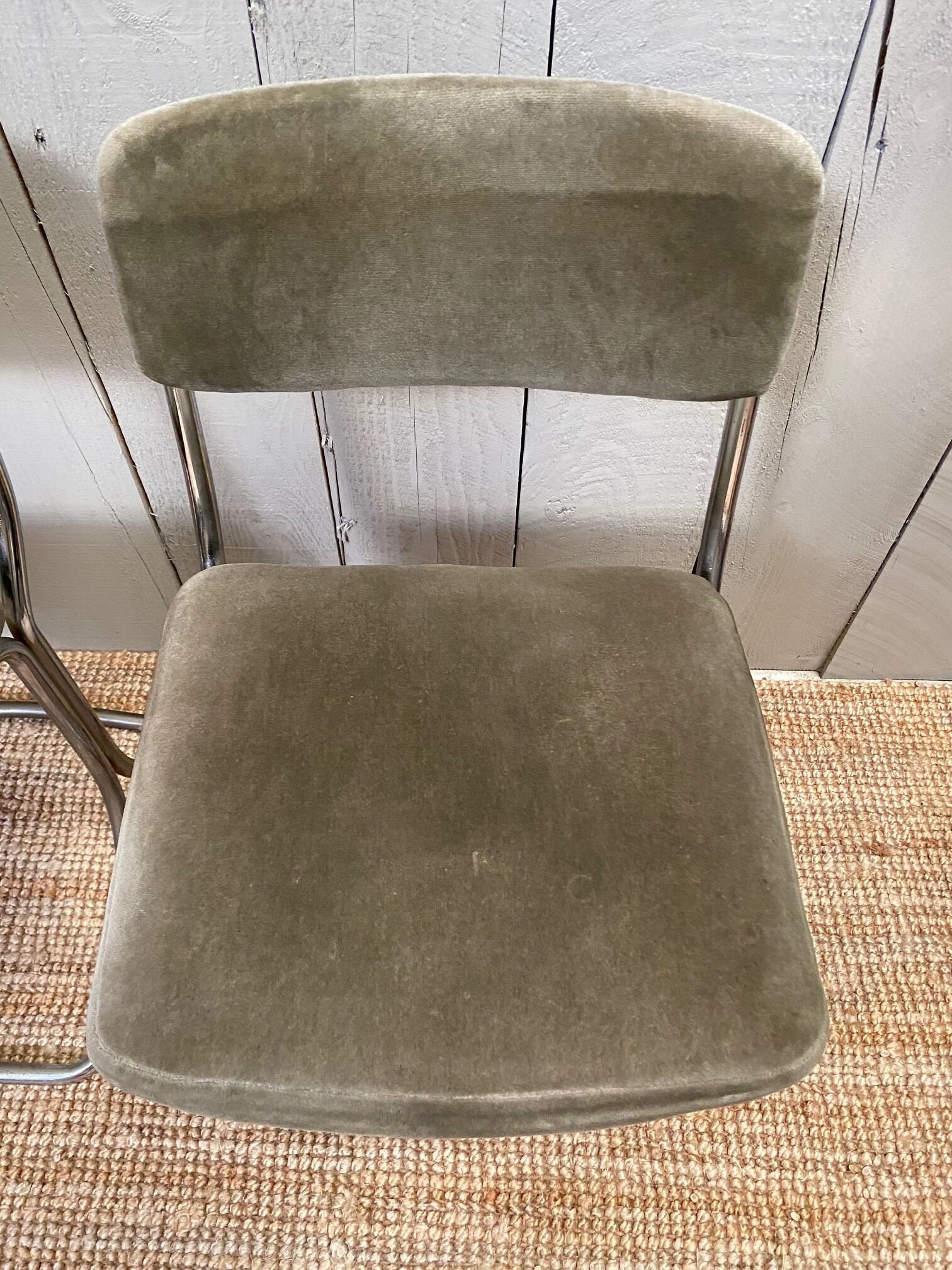 Set of 3 chairs from the 70s in chrome metal and khaki velvet