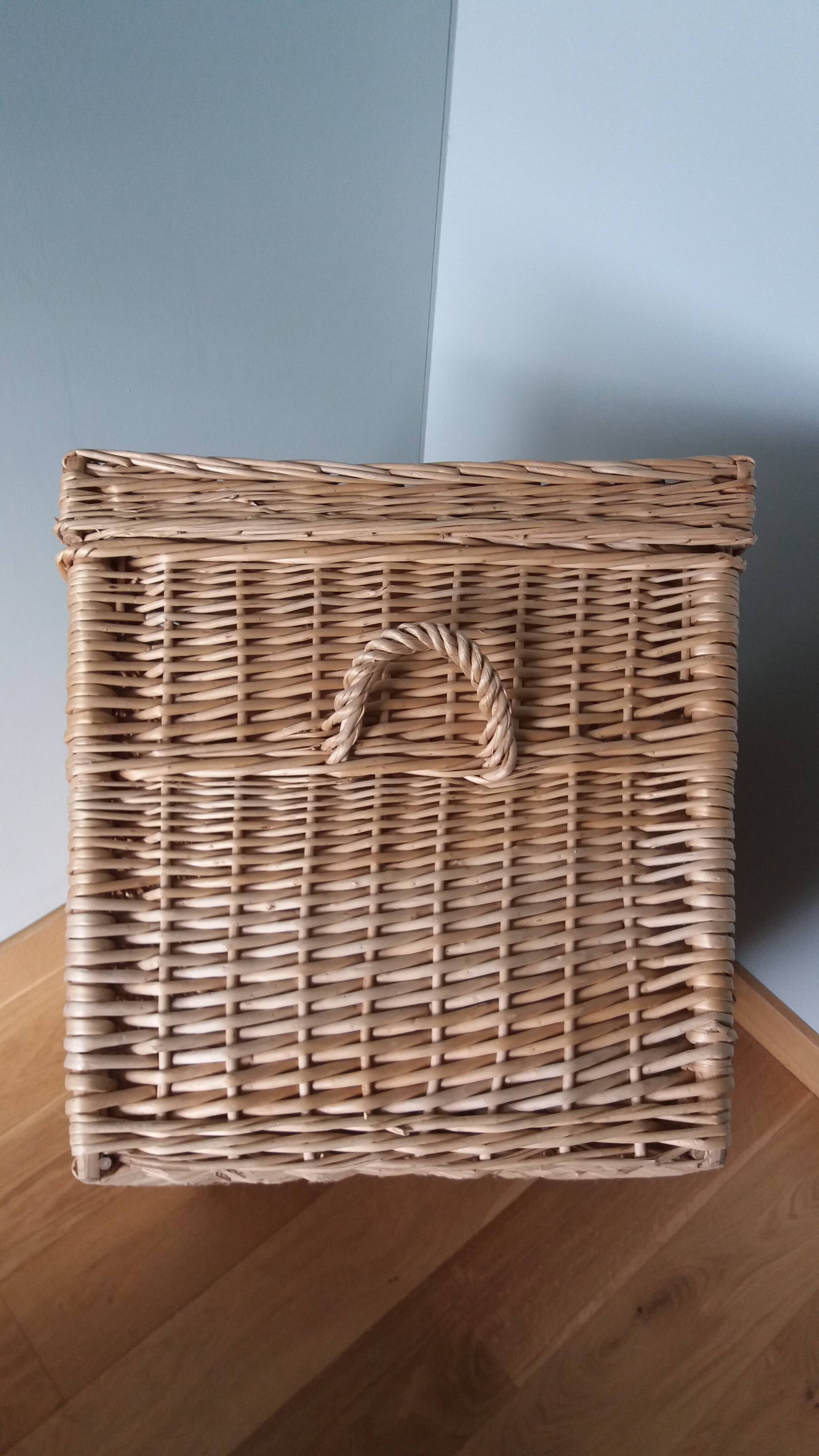 Wicker crate, very large basket
