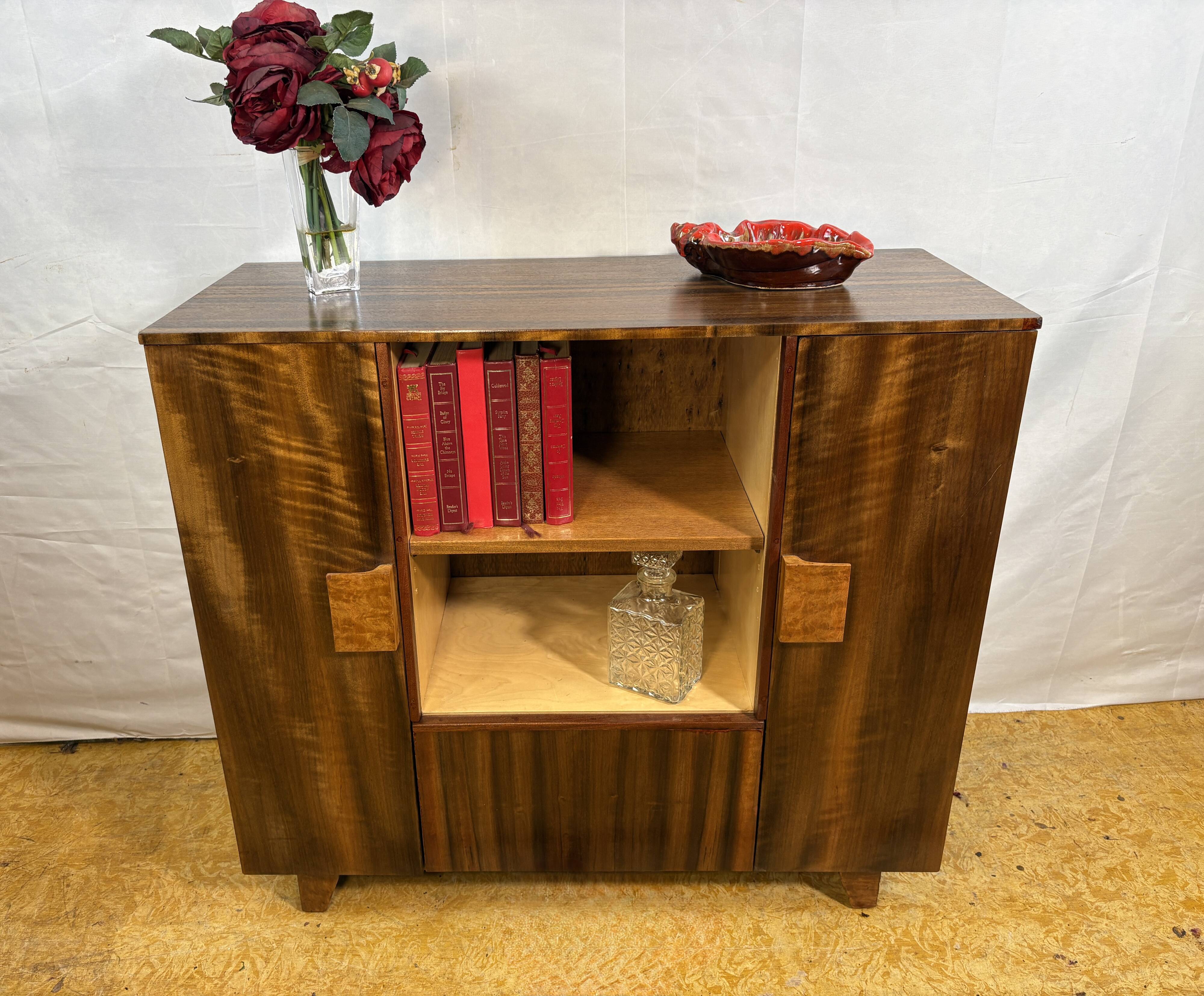 Art Deco Vintage Walnut Sideboard Display Cabinet (Circa 1930–1940)