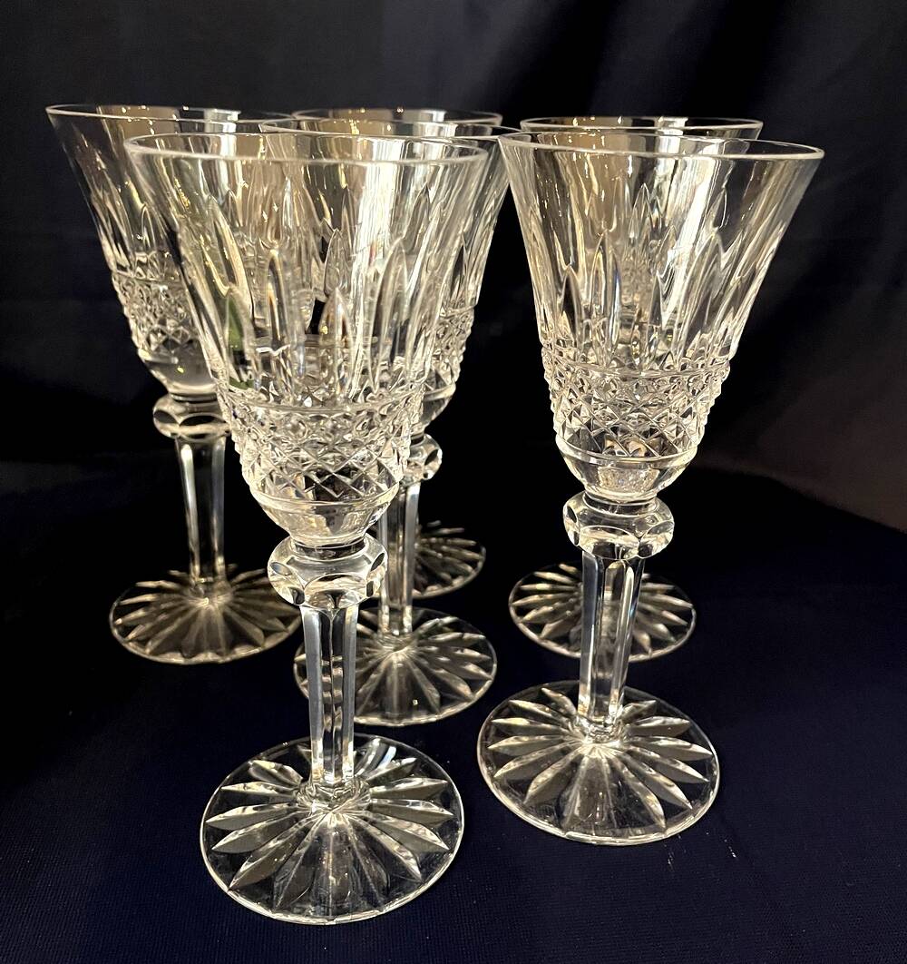 Suite de 6 verres a liqueur en verre taille art de la table
