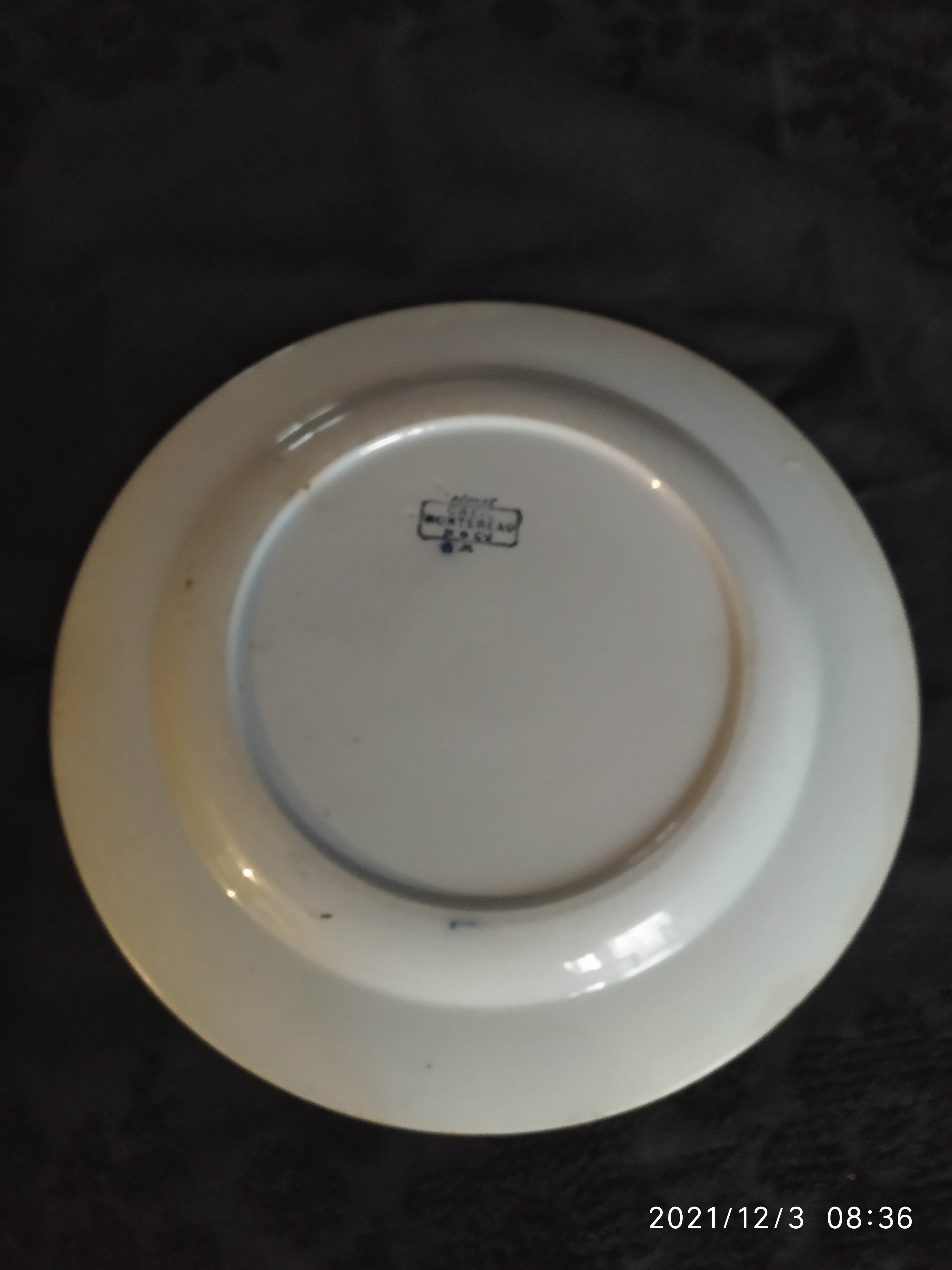 Flat plate japonnisanteCreil Monterceau