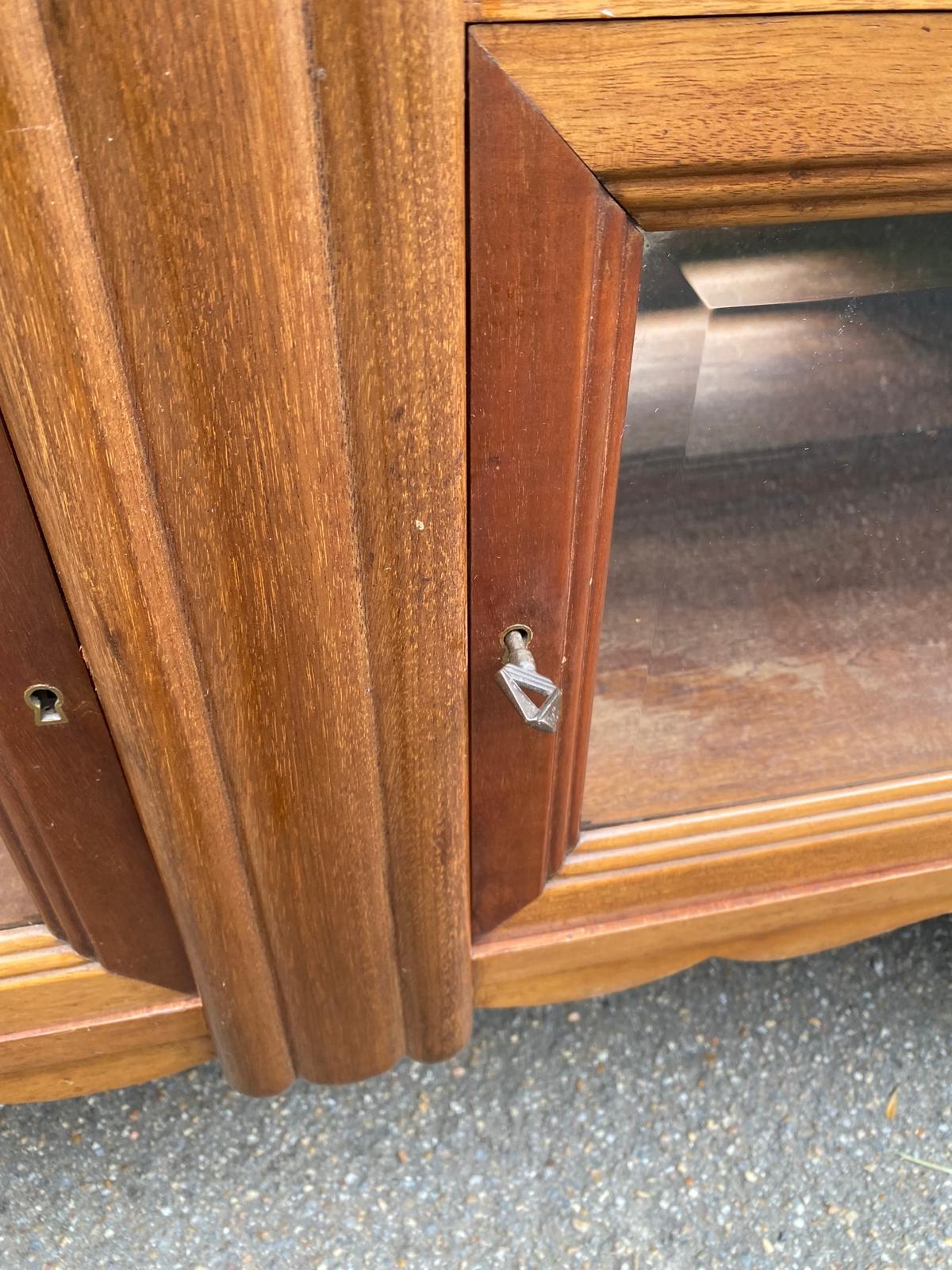 Art Deco sideboard top, low display cabinet in solid walnut and mirror, 1940.