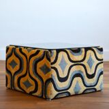 Vintage Italian design side table / pouf from the 1970s