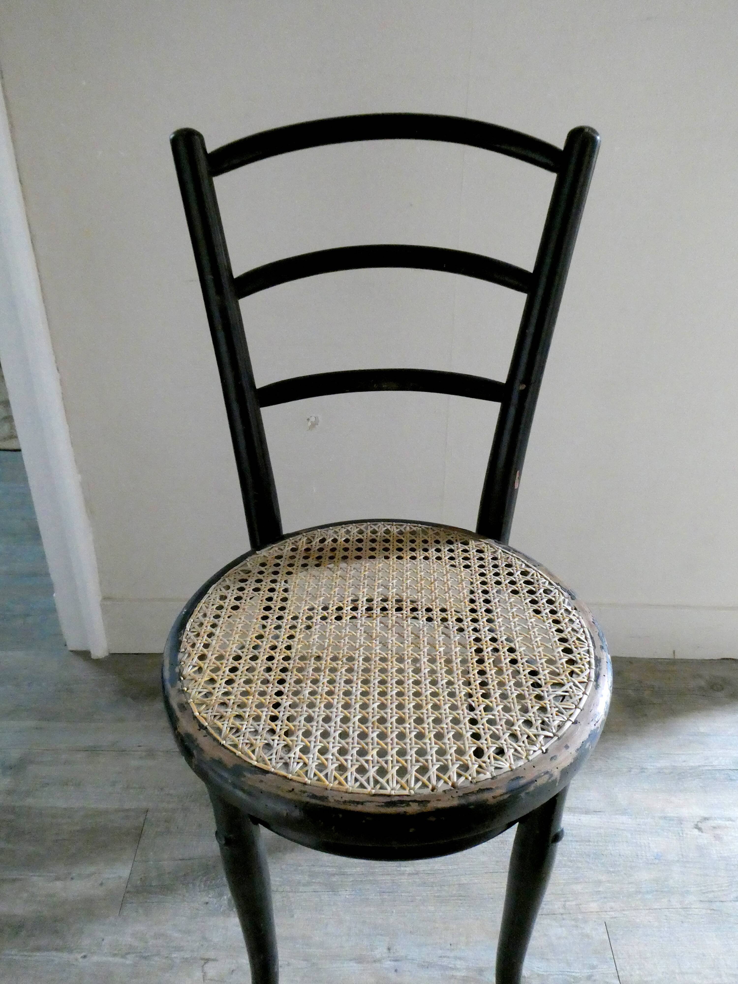 Thonet chair with cyear seating