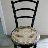 Chaise Thonet avec assise cannée