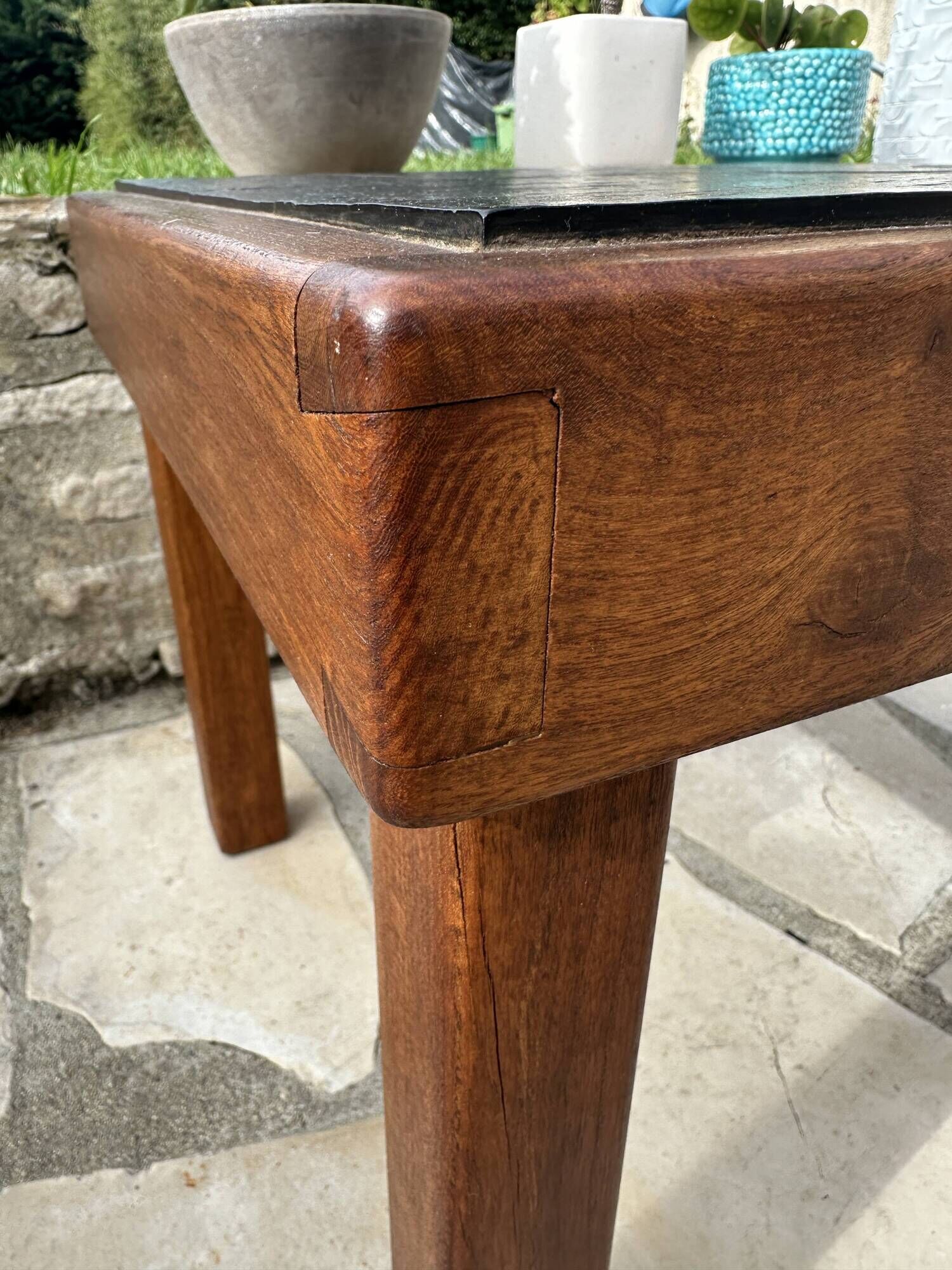Vintage coffee table house regain