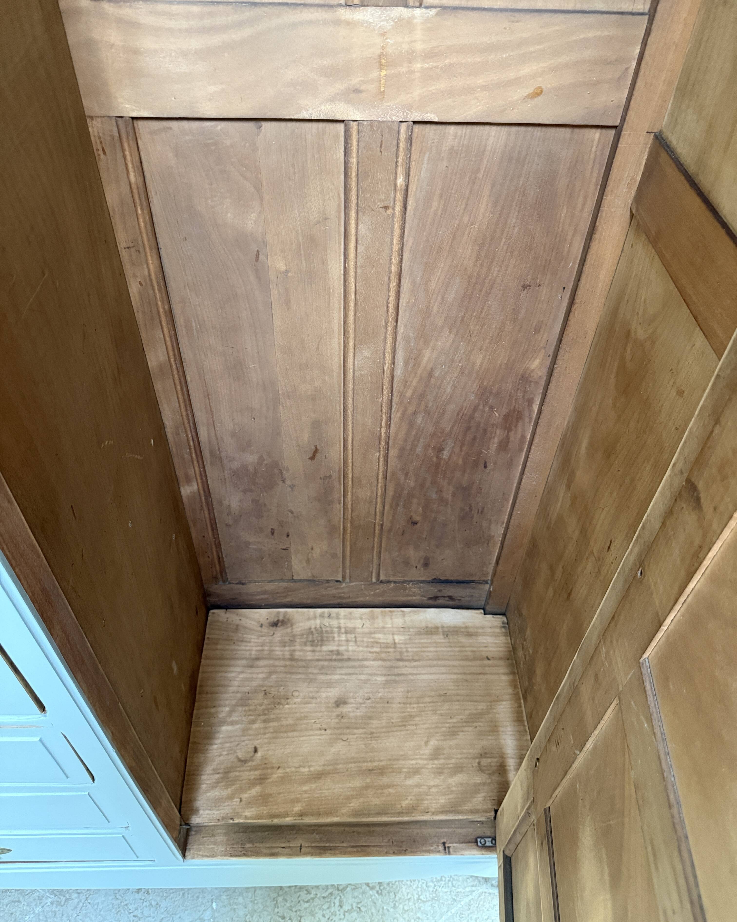 Large Art Nouveau wardrobe (renovated)