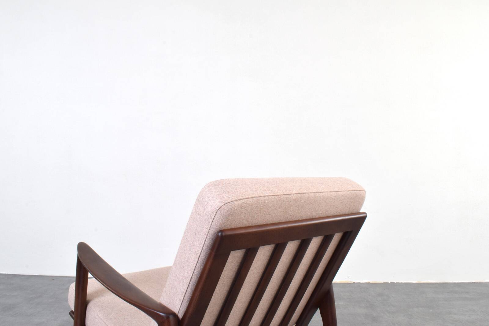 Mid-Century Stefan Lounge Chair, 1960s