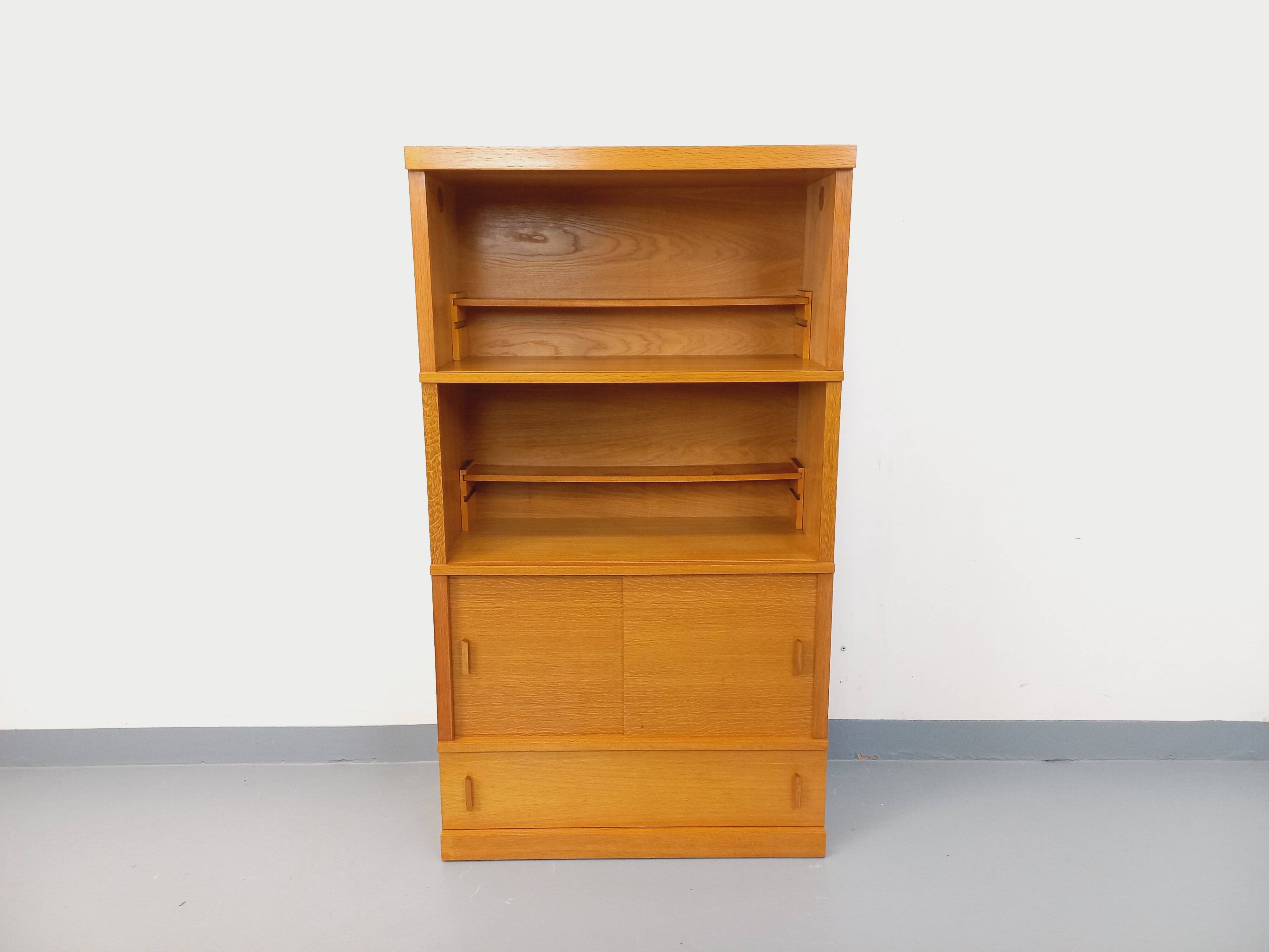Vintage oak storage bookshelf from the 1960s.