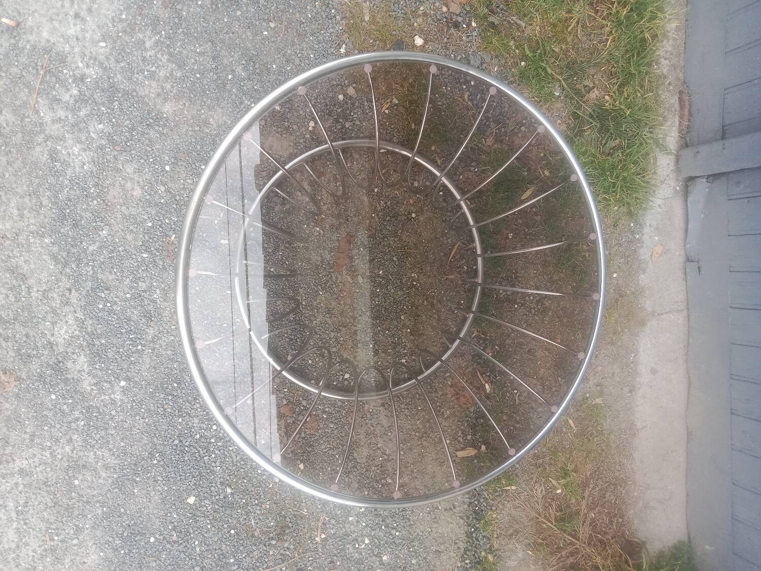 Table basse chrome et verre fumé