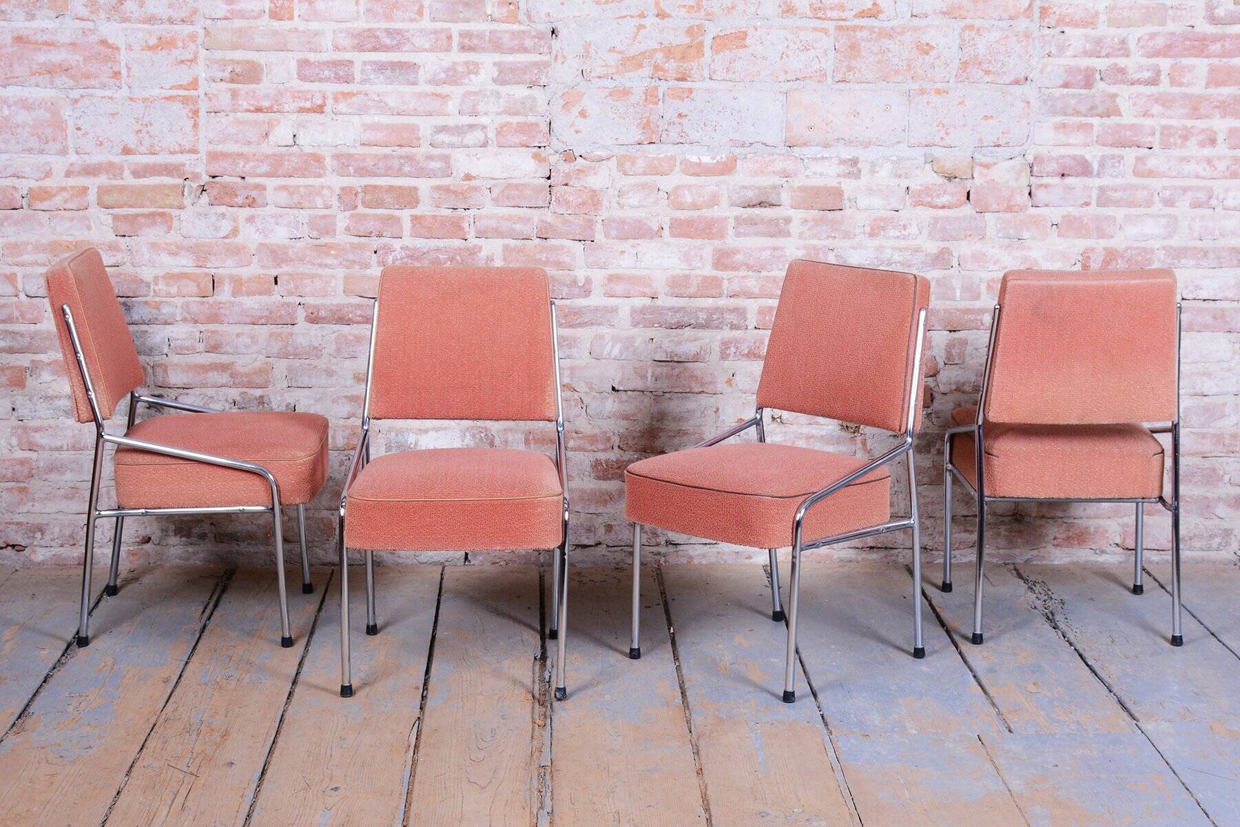 Bauhaus Chairs in Tubular Chrome-Plated Steel, Czech, 1940s, Set of 4