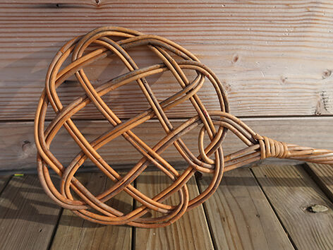 Tapette / Carpet racket