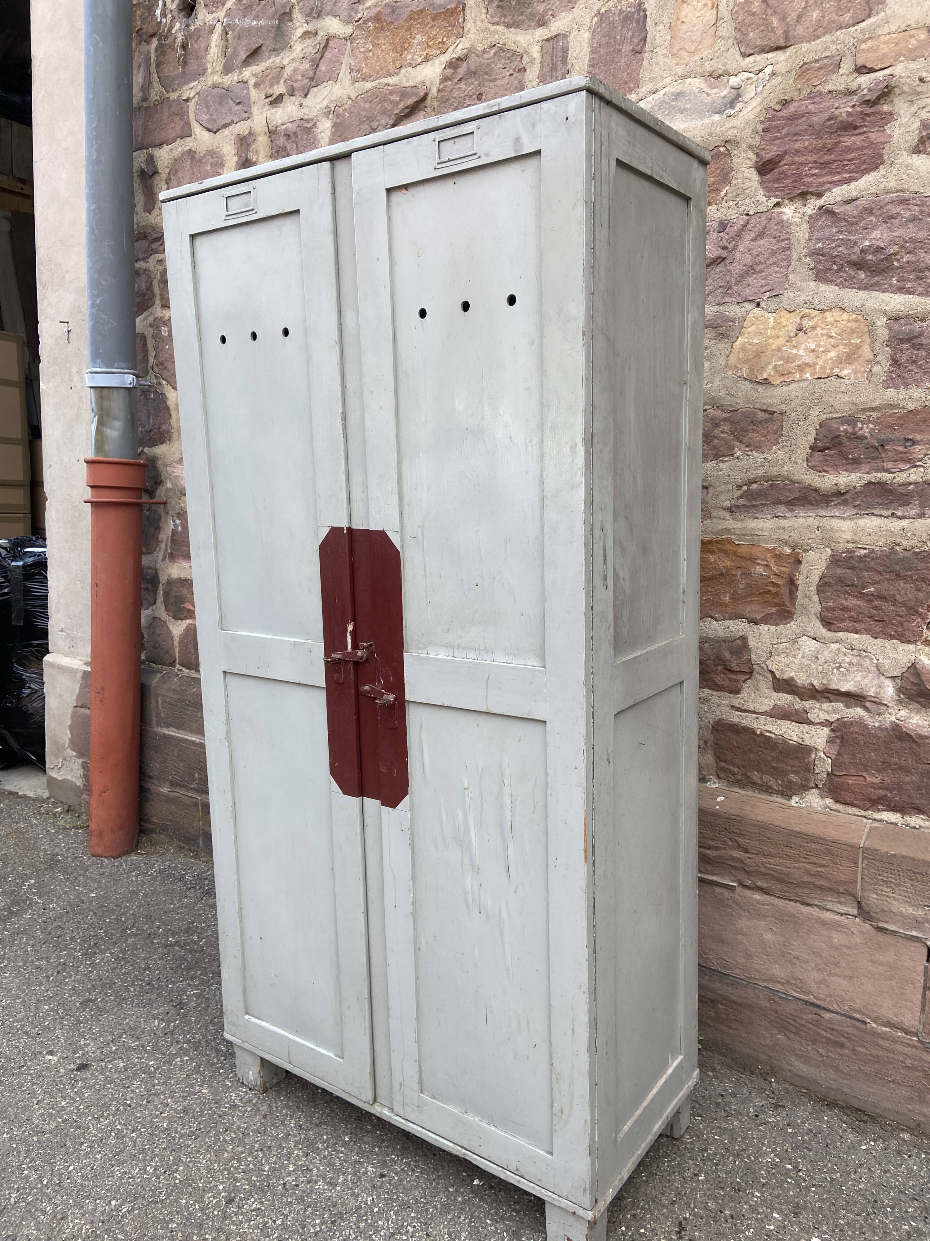 Industrial wood cloakroom 1920