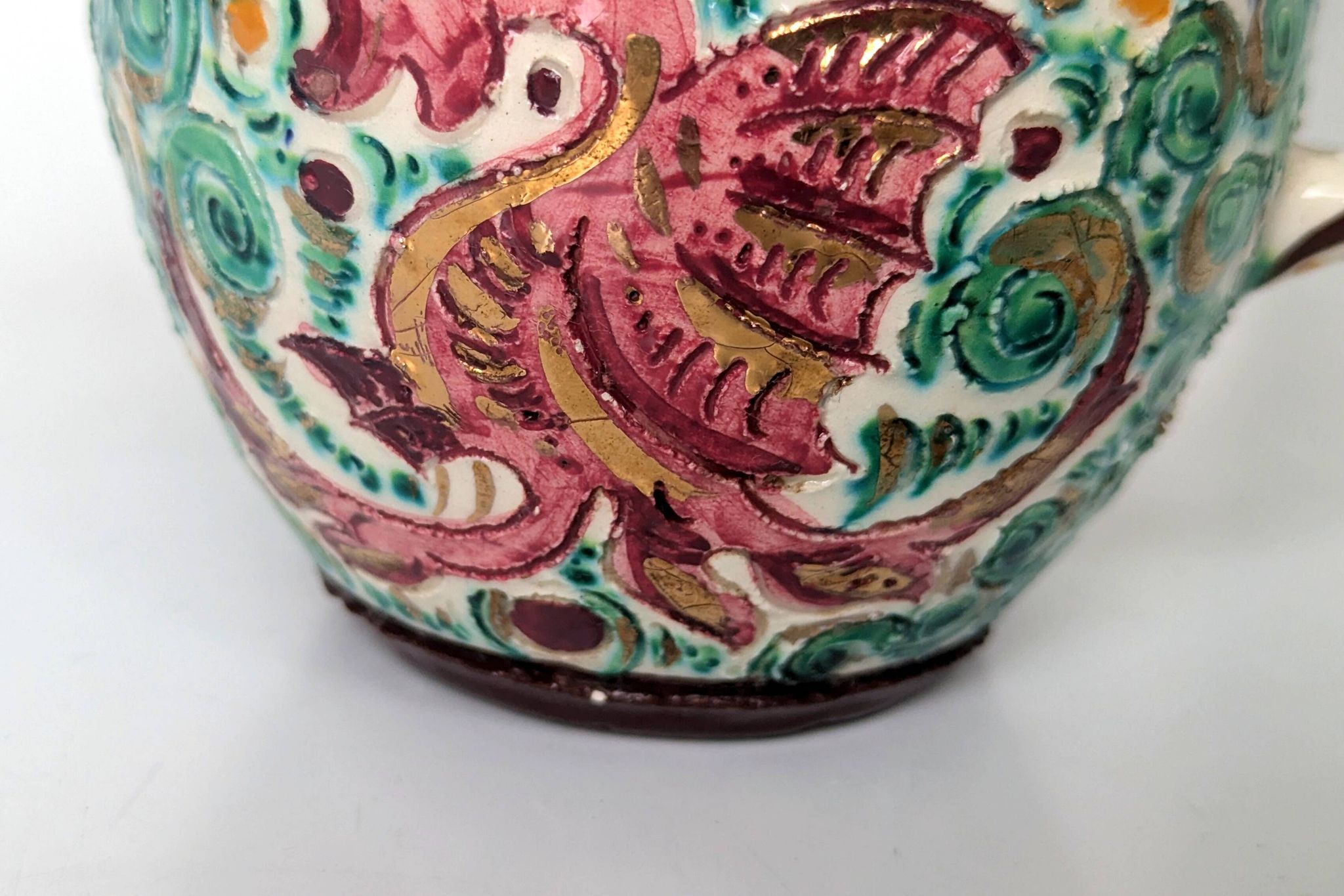 Cruche Pot Faïence - décor dragon - Motifs tourbillonnants et créatures fantastiques - Masse frères