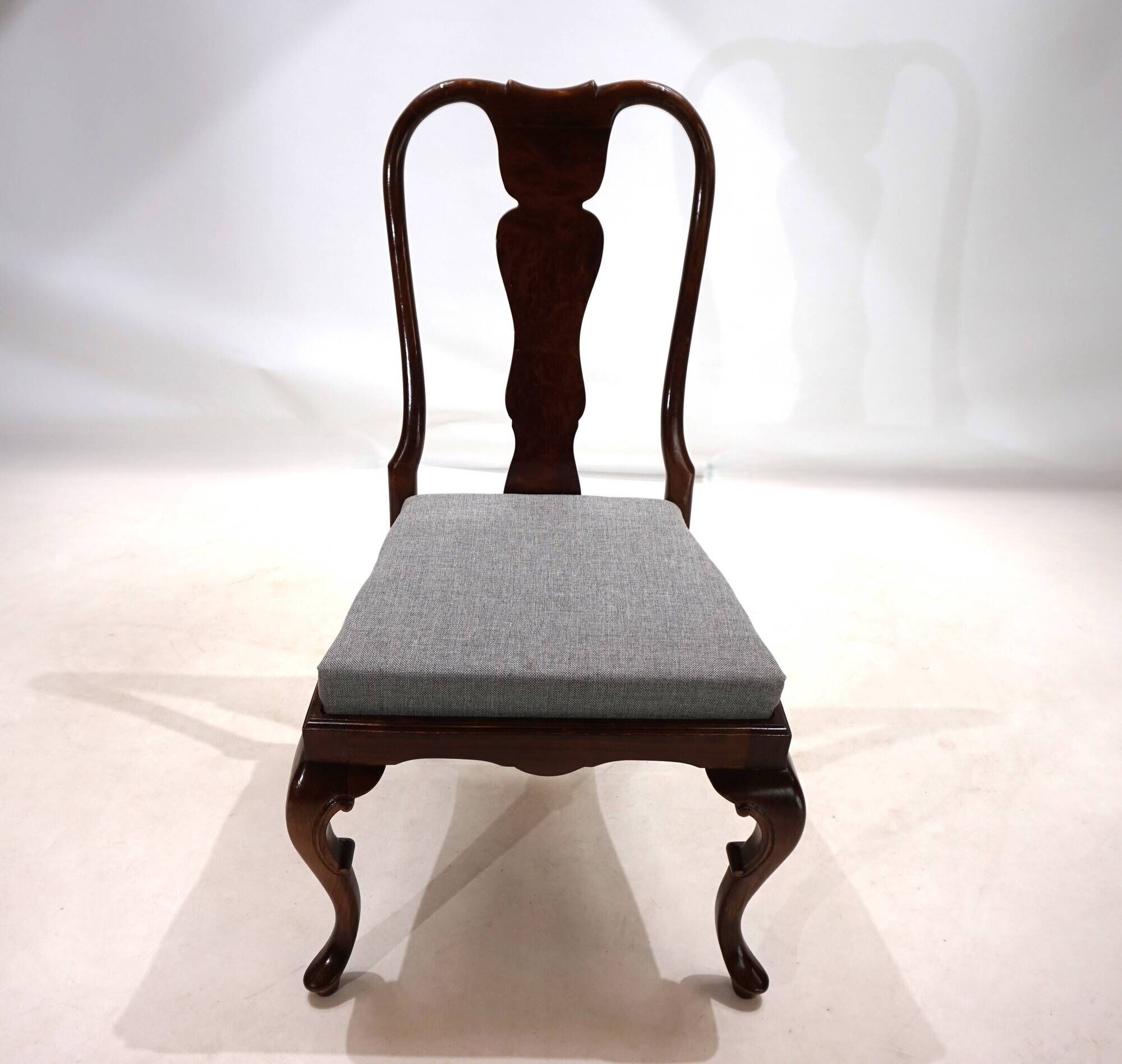 Lot de 5 chaises de salle à manger en acajou de style Reine Anne, 1920