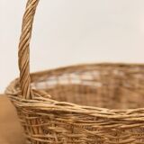 Natural wicker presentation basket