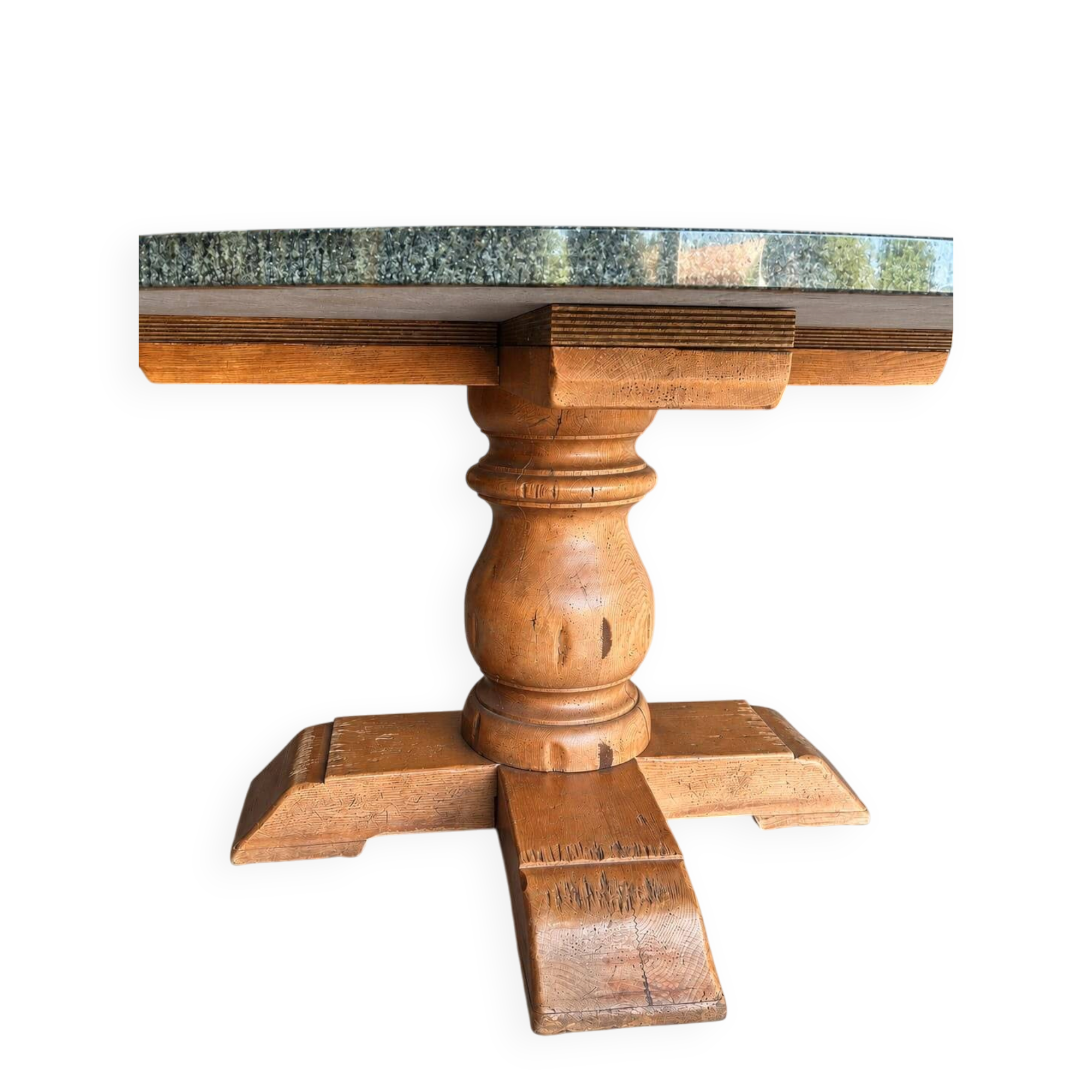 Round table in green Vosges granite and solid wood – Ø 140 cm
