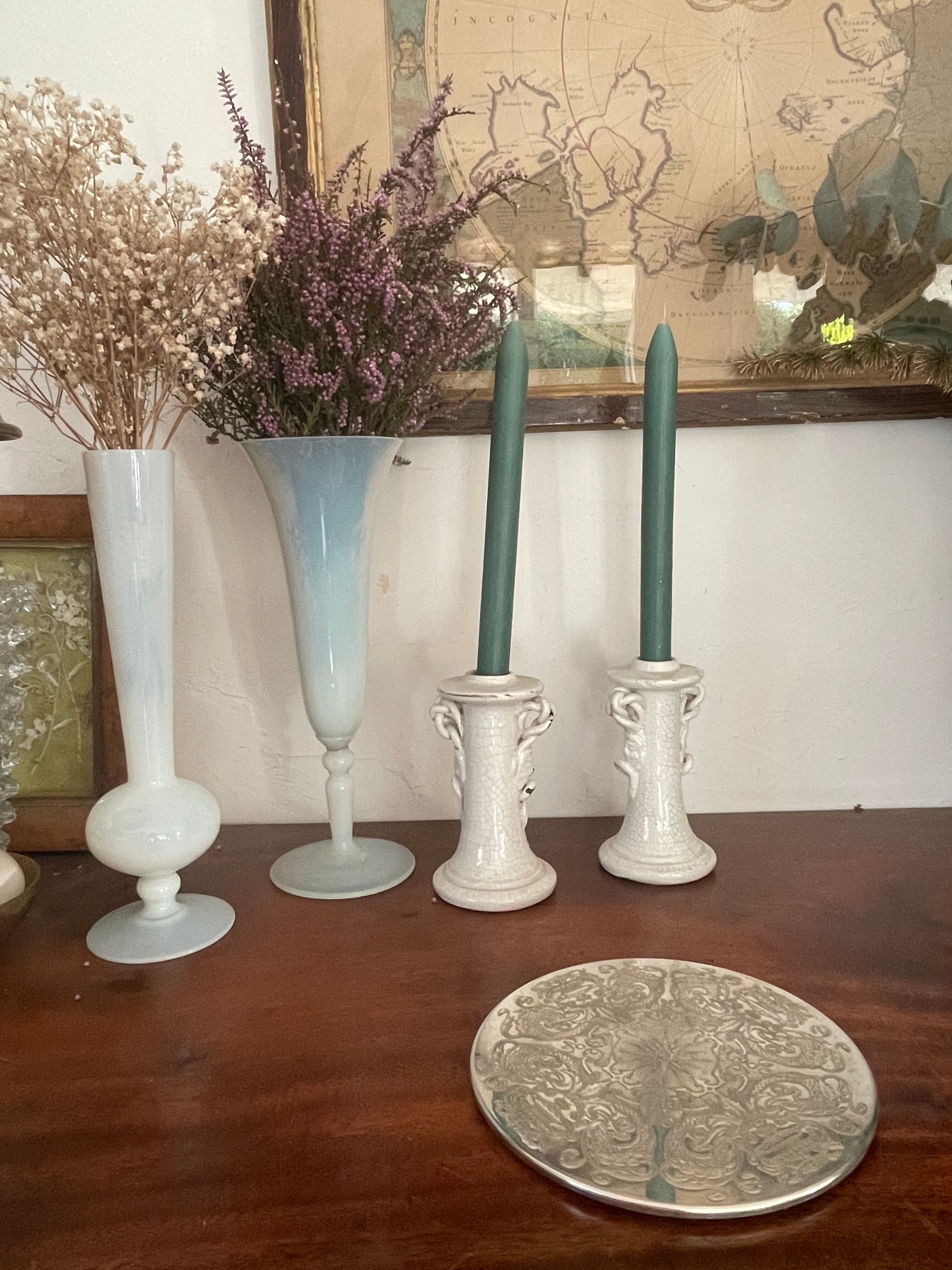 Silvered metal table mat