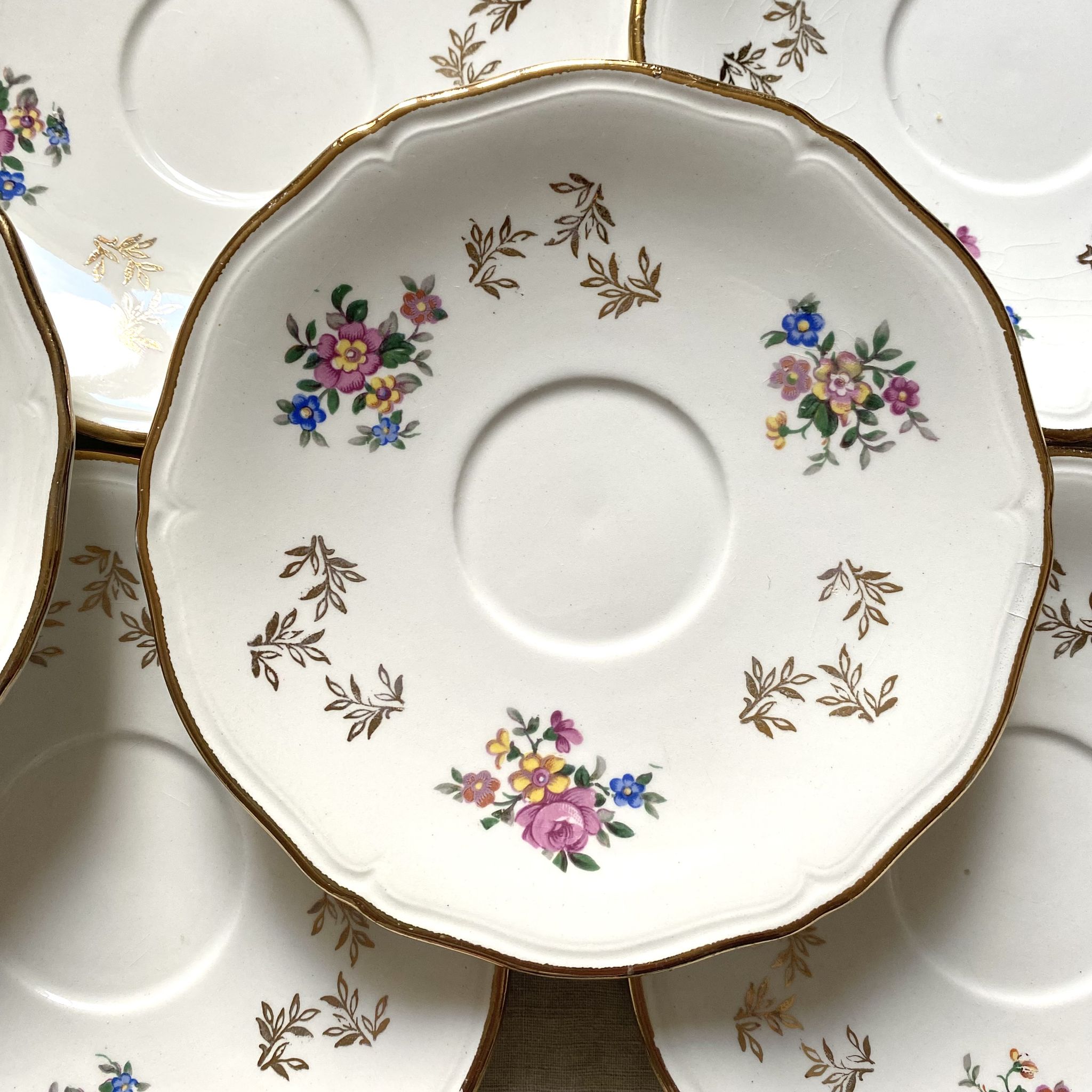 Antique tea set in Amandinoise porcelain
