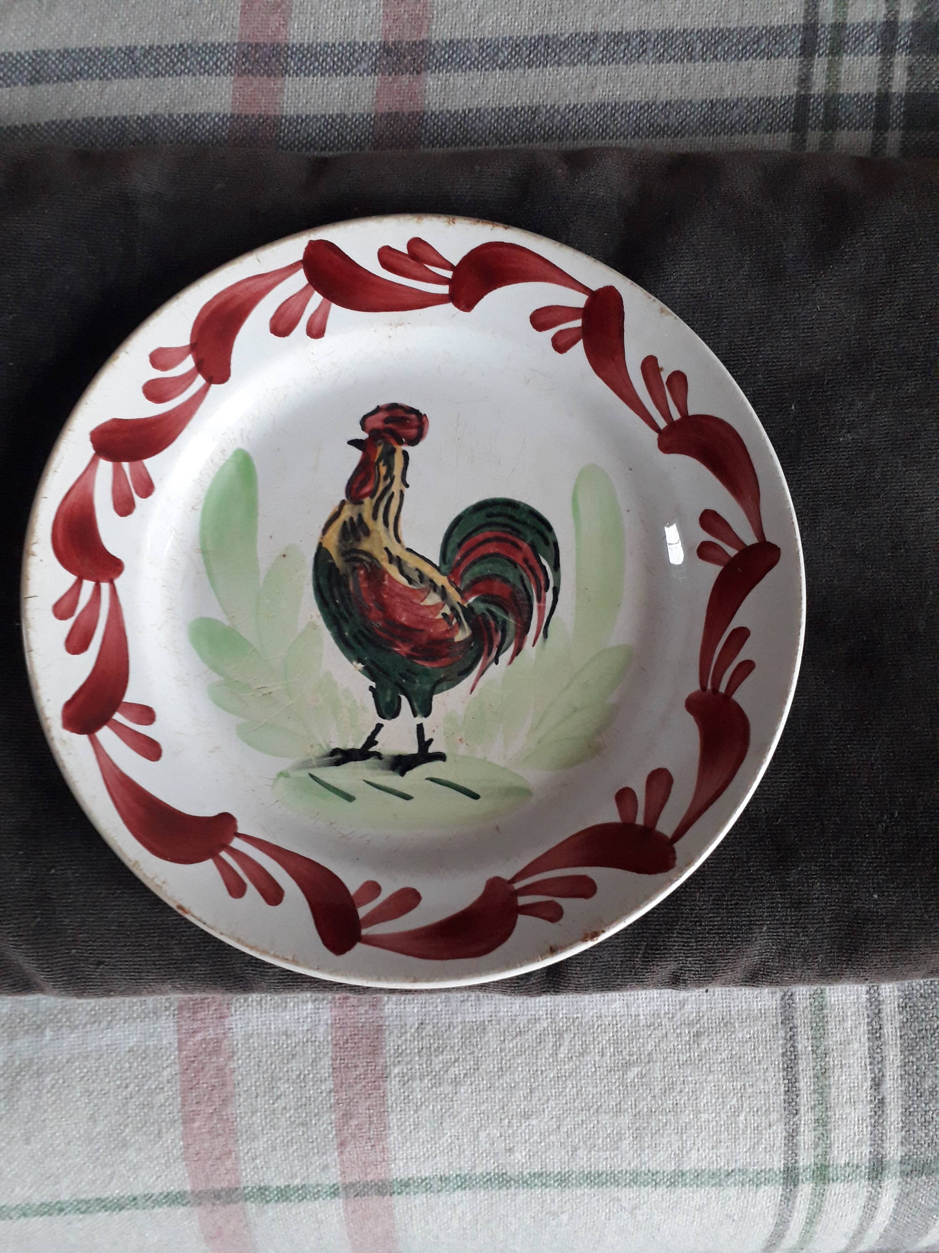 Assiette vintage signée Creil Montereau