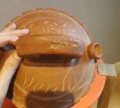 Ancient terracotta jug, Ramon José Verdu, Portugal