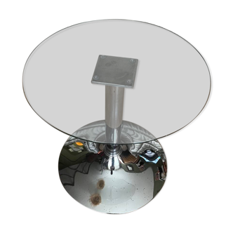 Glass tulip table