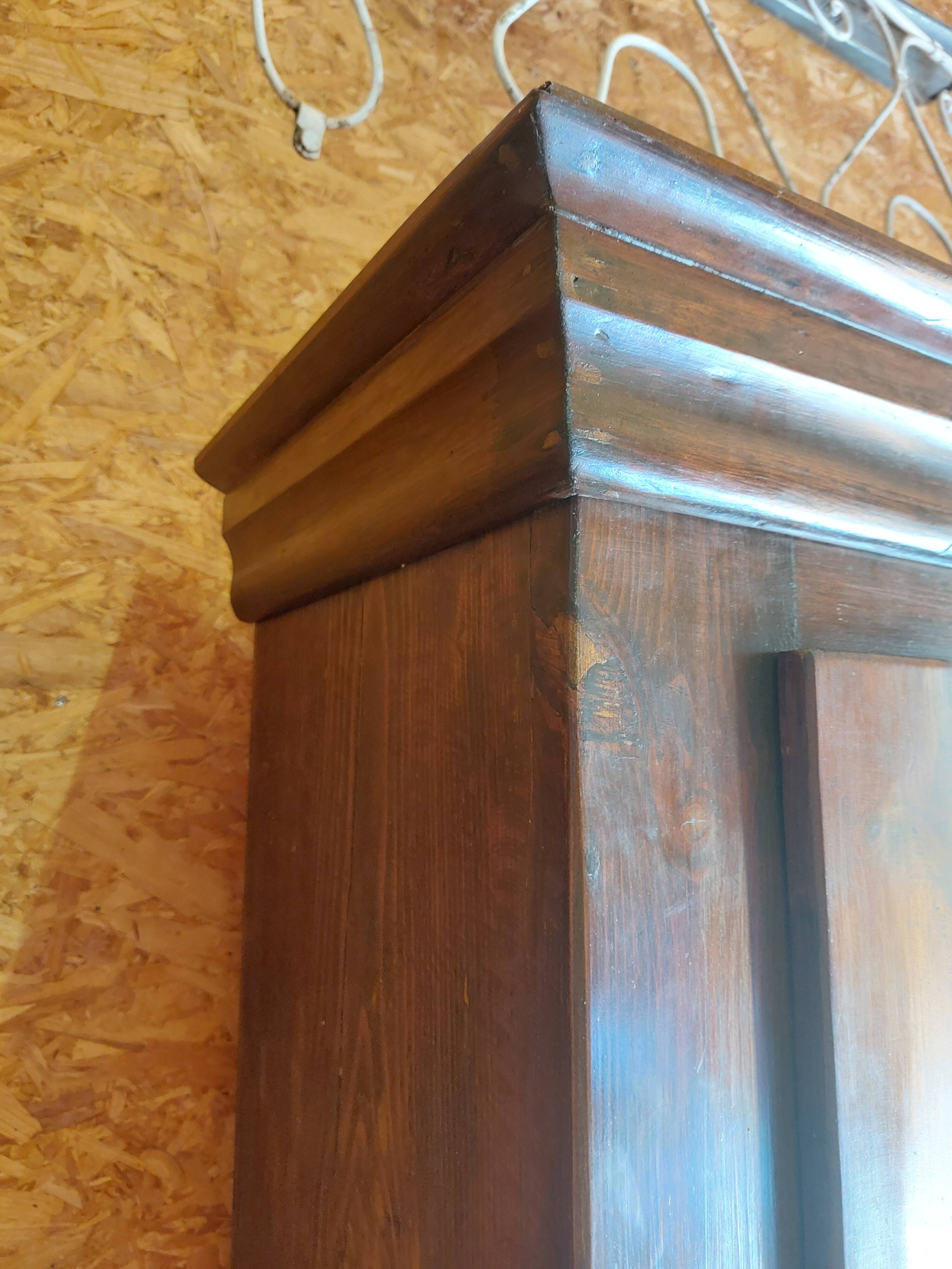 wardrobe, clothes rail