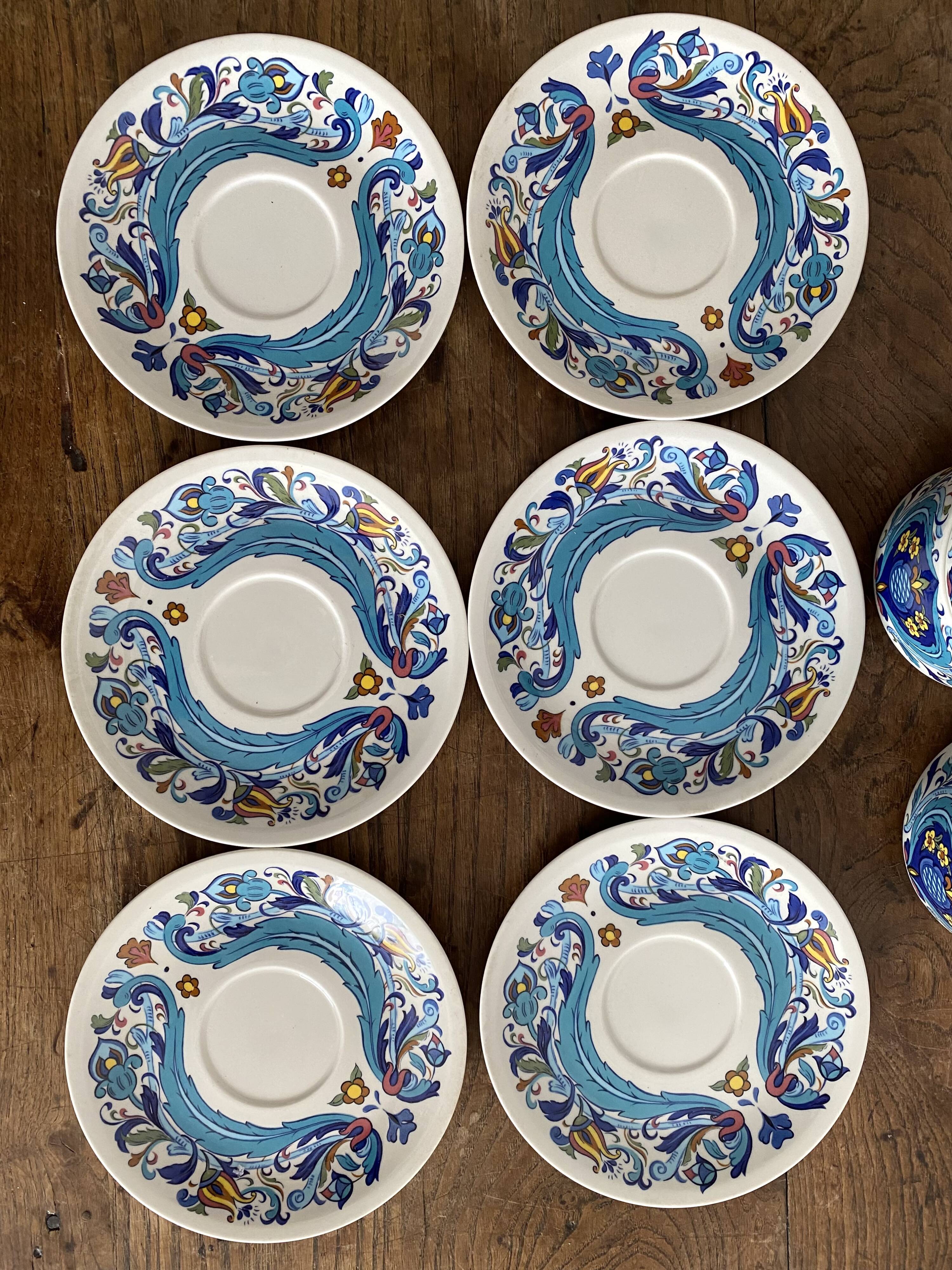 Villeroy and Boch Izmir model large cup breakfast set