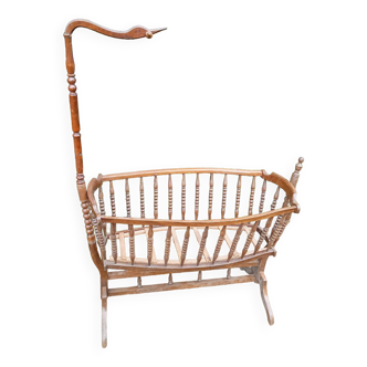 Alsatian cradle from the Louis Philippe period in walnut in its own juice, circa 1830