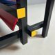 Chaise rouge et bleue de Gerrit Rietveld par Cassina