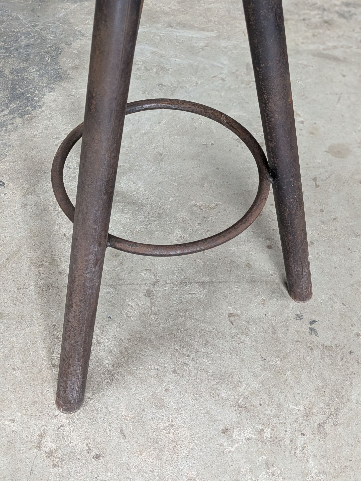 Industrial swivel stool