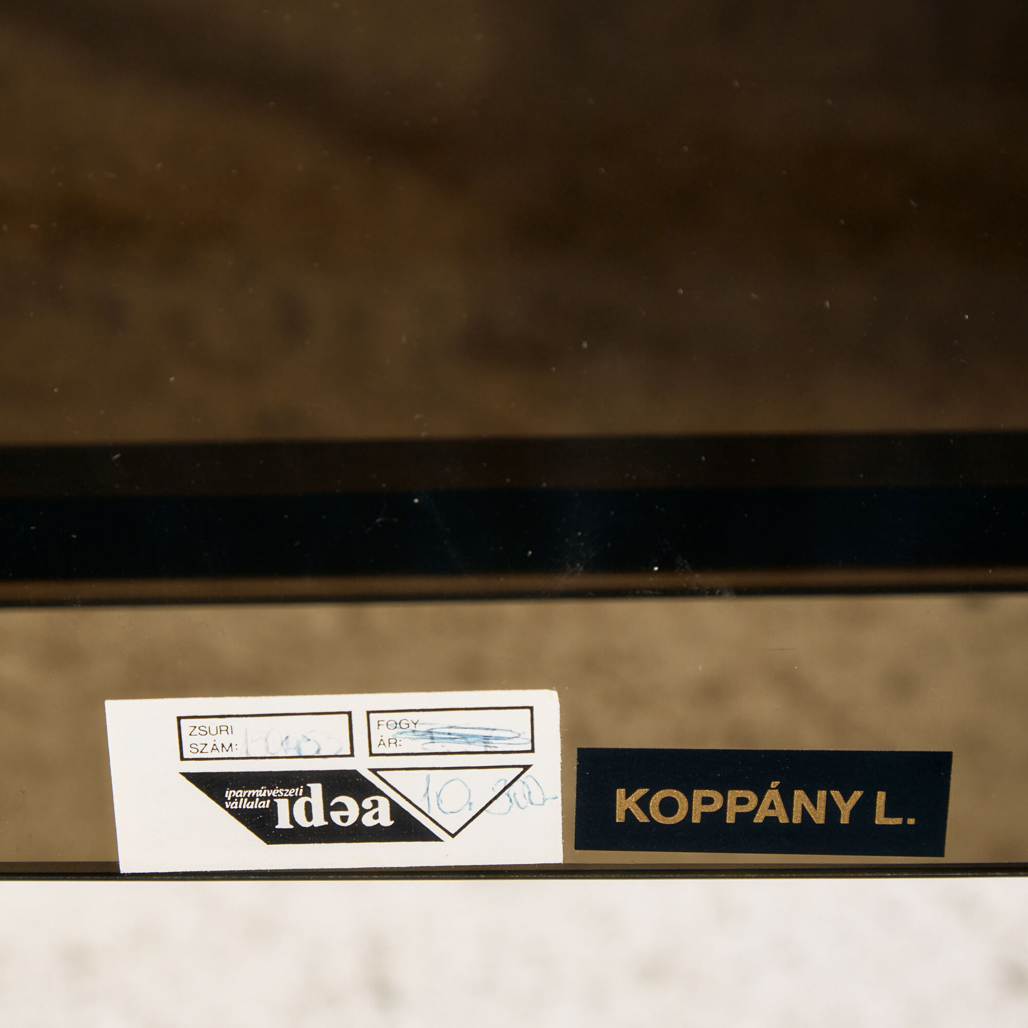 Console hongroise par László Koppány pour la société IDEA Applied Arts
