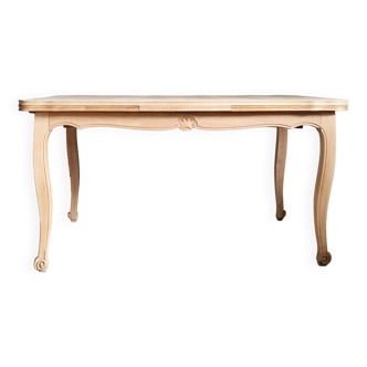 Jolie table de style Louis XV
