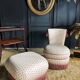 Fauteuil Et Son Pouf De Style Napoléon III à Décor De Noeuds Roses