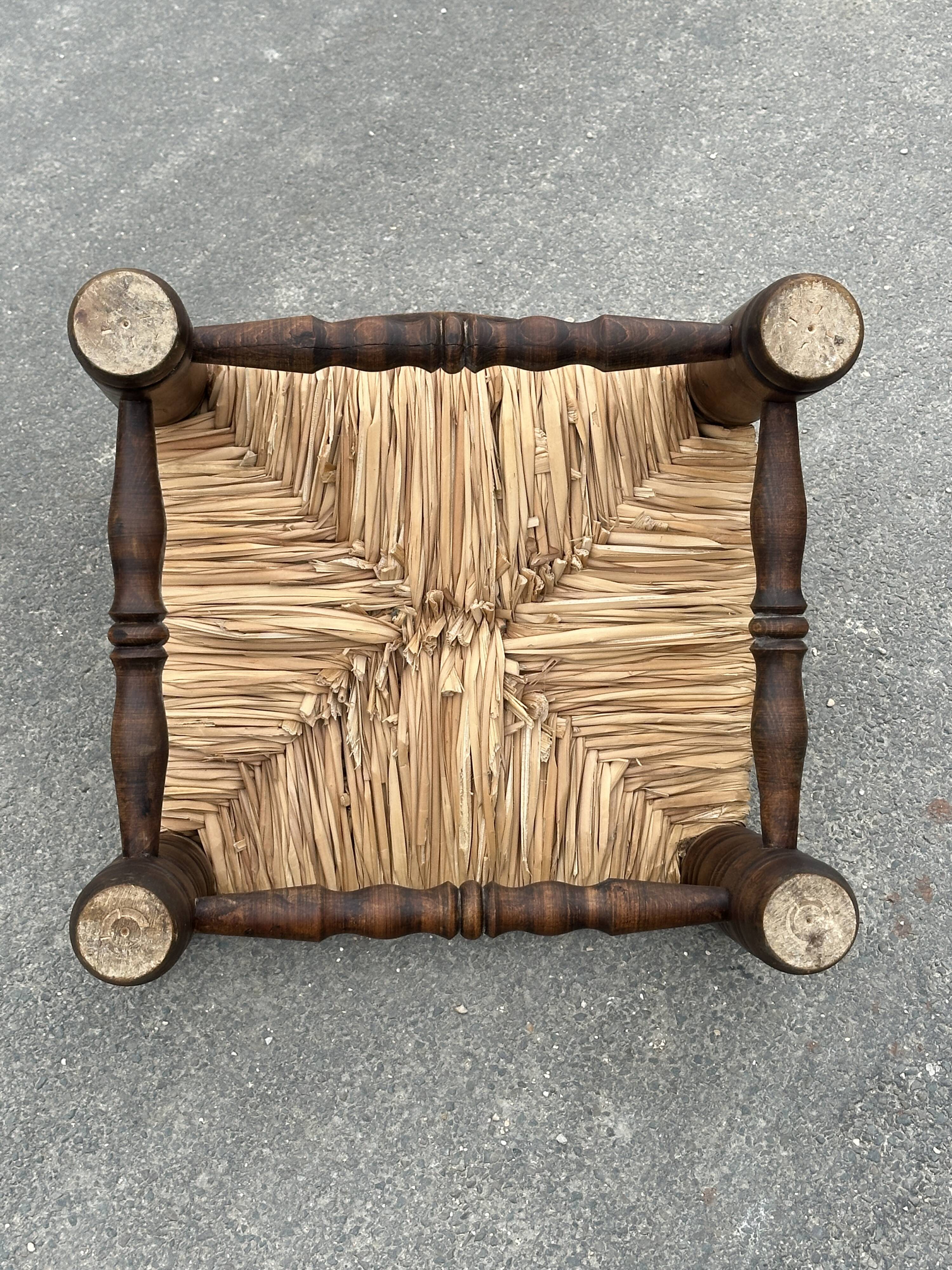 Low chair in oak and straw vintage design 60s