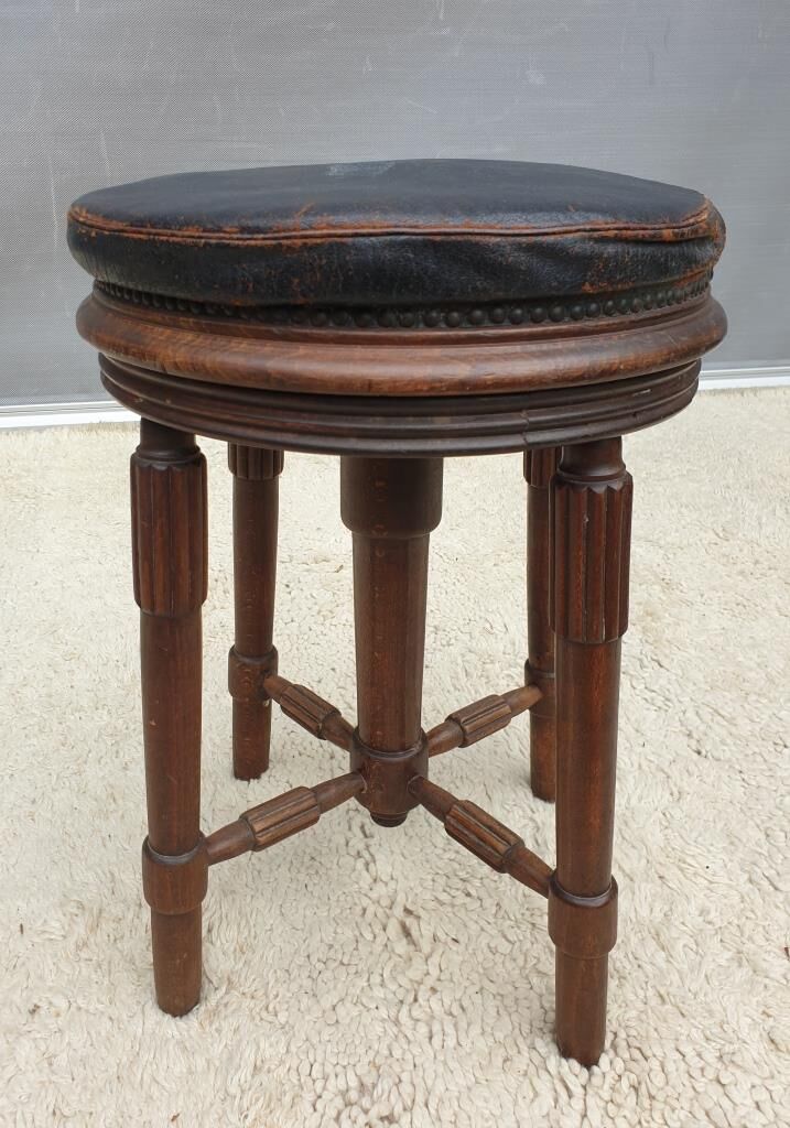 Pleyel piano stool from 1853 round leather seat