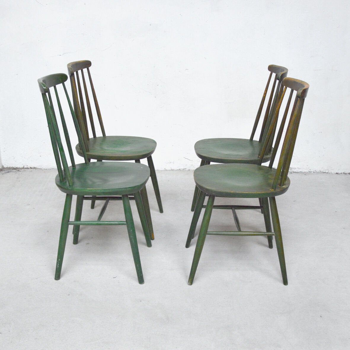 4 green chairs, 1960