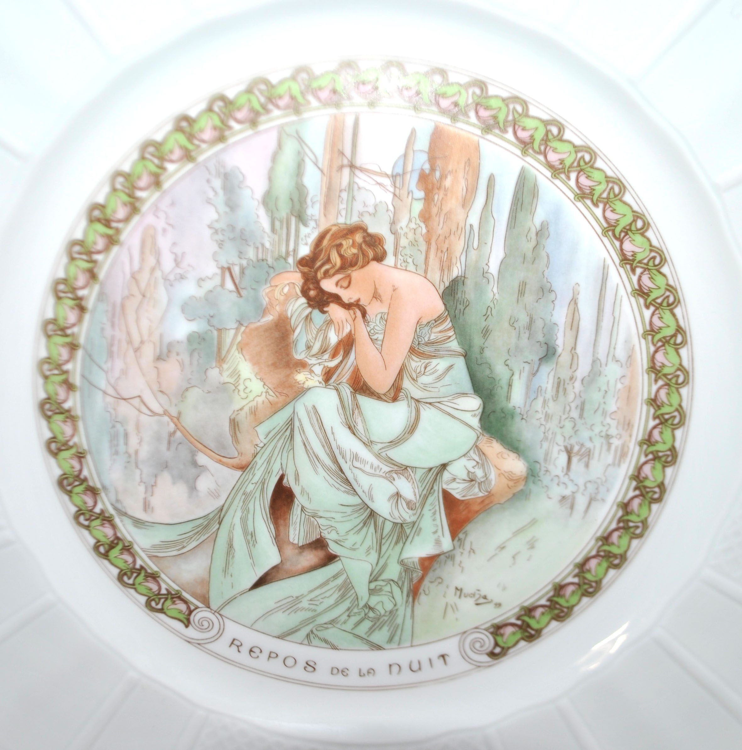 Limoges lot assiettes en porcelaine collection Mucha les heures du jour femme art nouveau