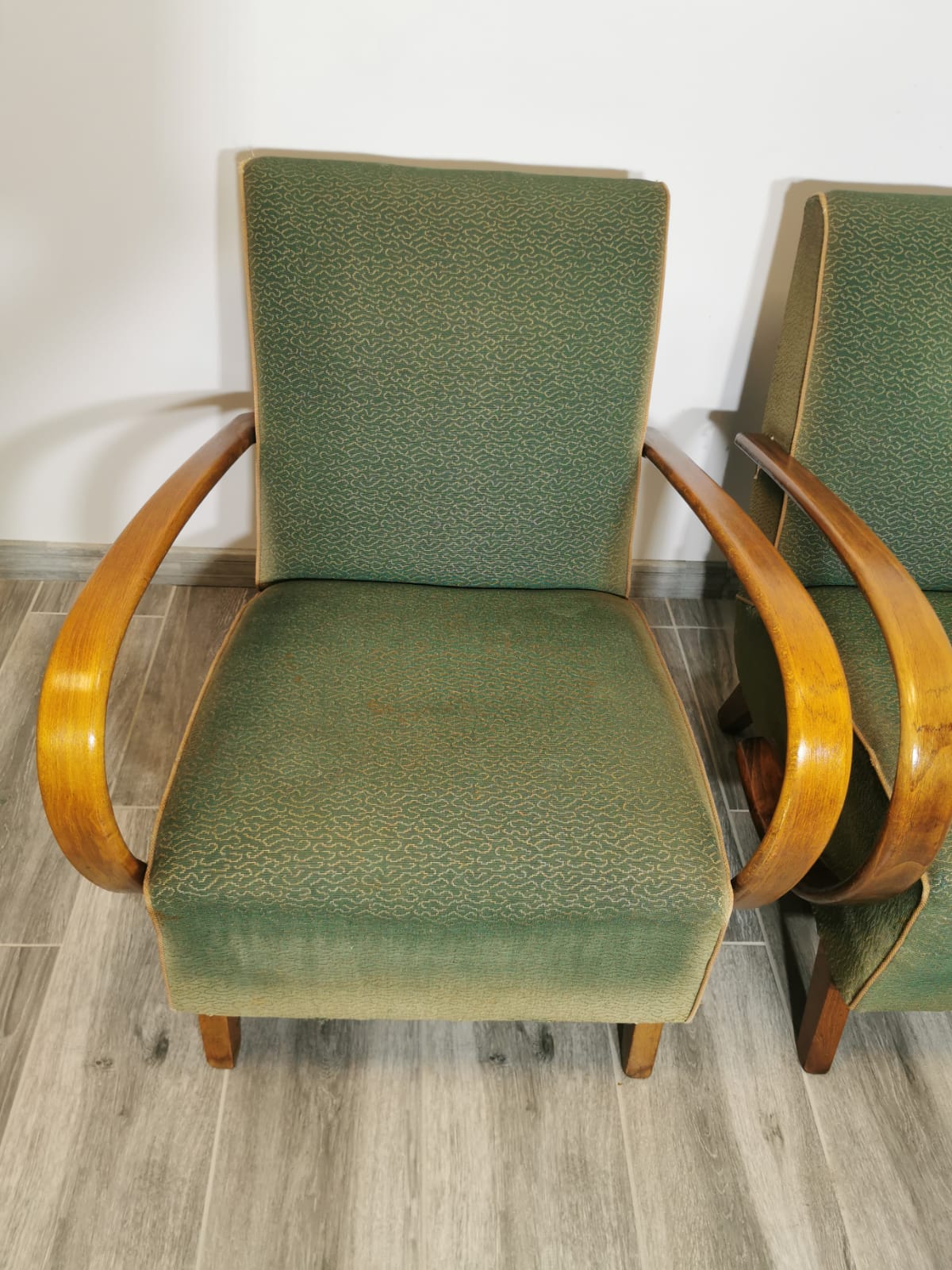 Fauteuils par Jindřich Halabala