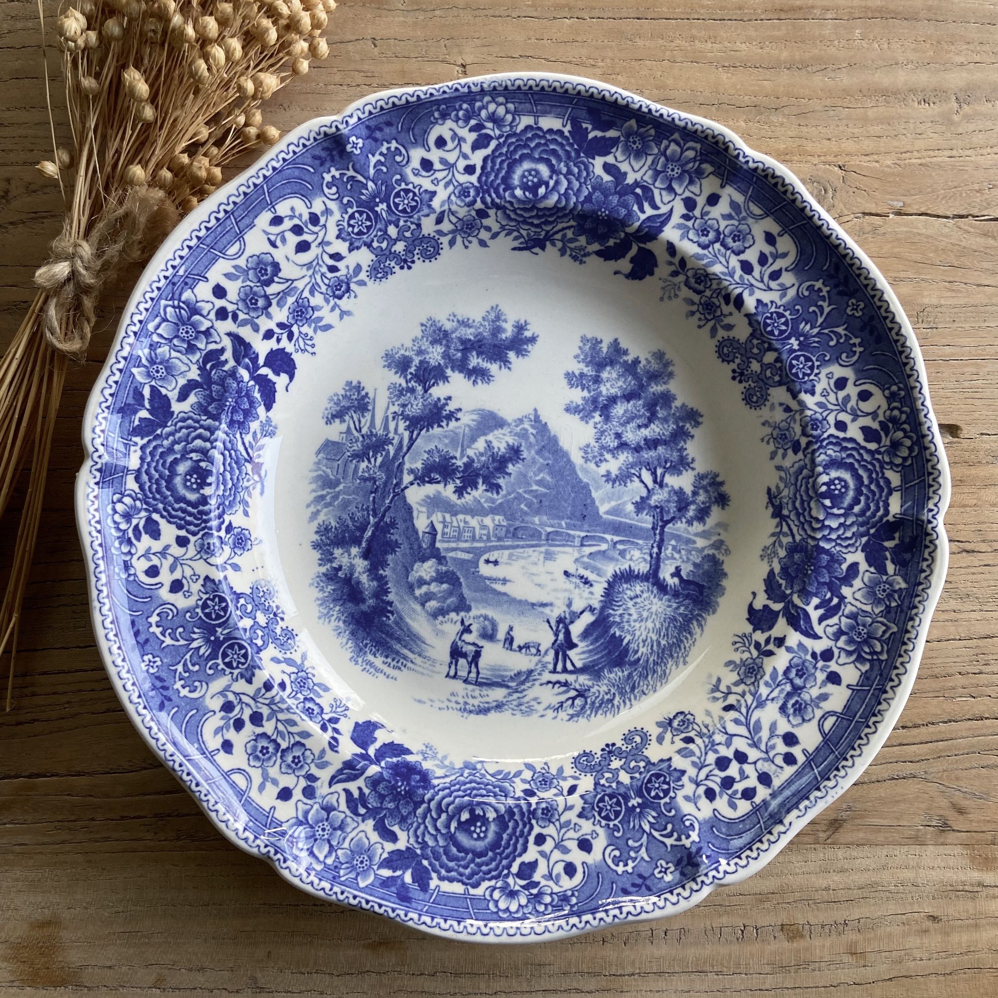 Duo of vintage Villeroy & Boch hollow plates "Burgenland"