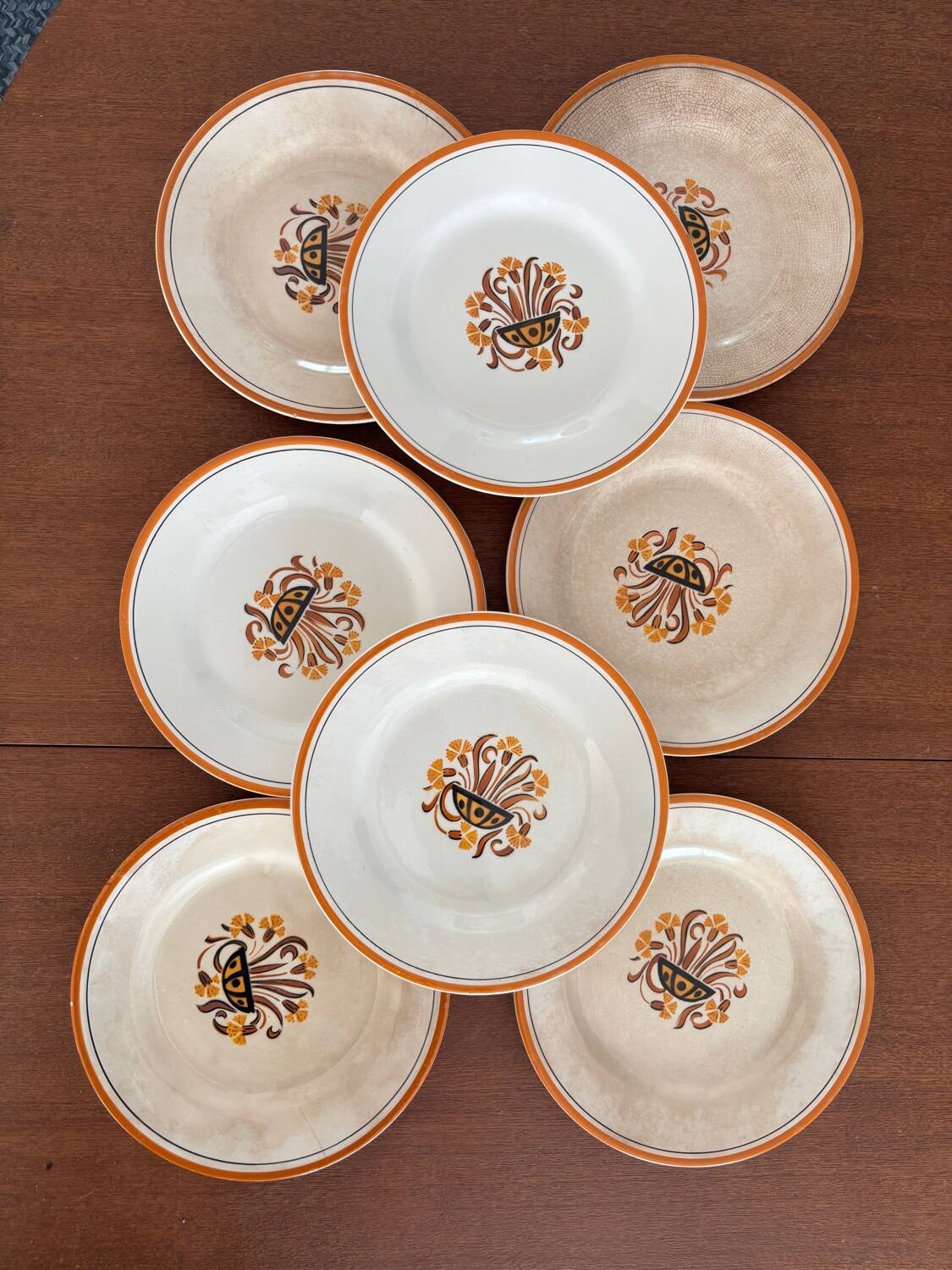 Set of 8 Creil et Montereau plates, Œillet model - earthenware plate