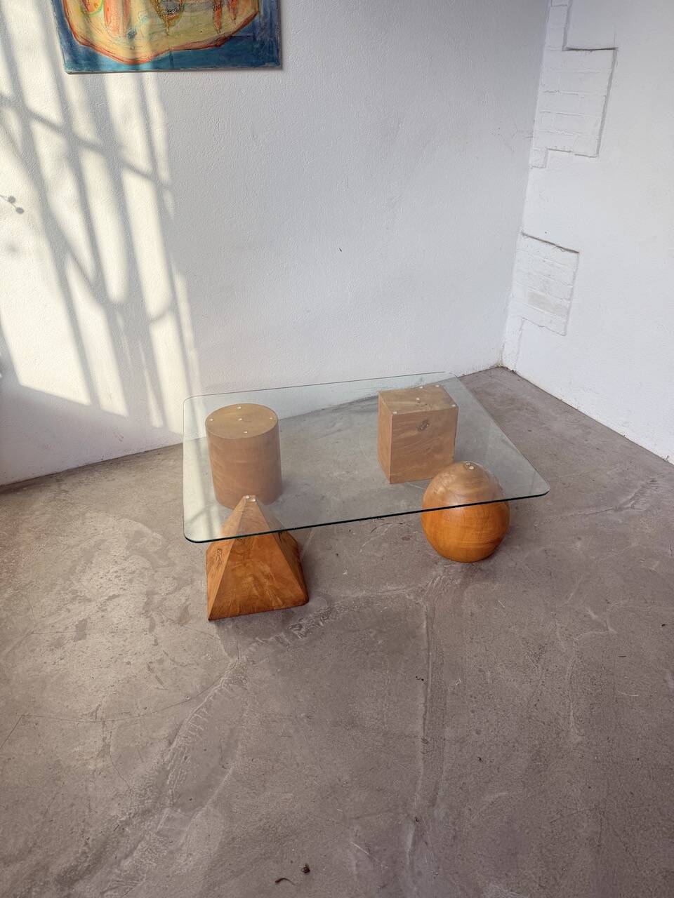 Table basse en bois et verre attribuée à Metafora
