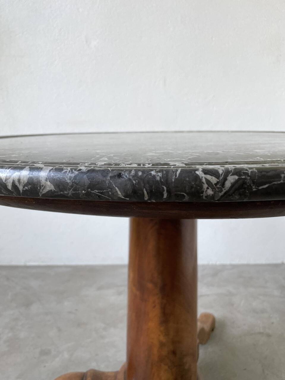 Empire walnut and marble pedestal table, late 19th century