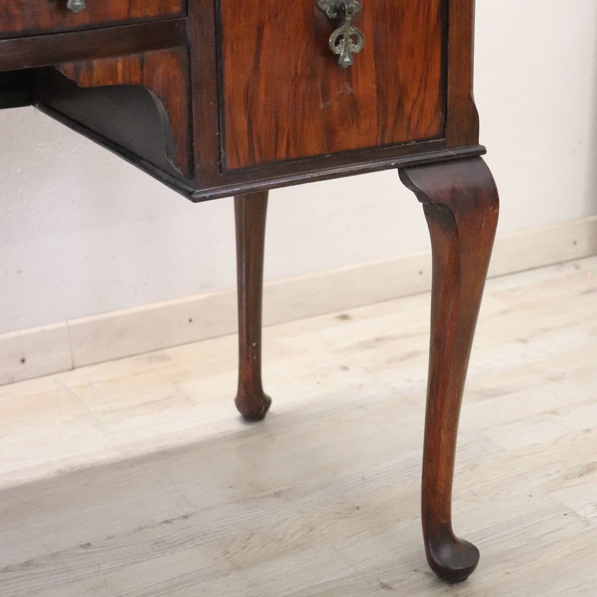 Writing Desk In Walnut Veneer, Early 20th Century