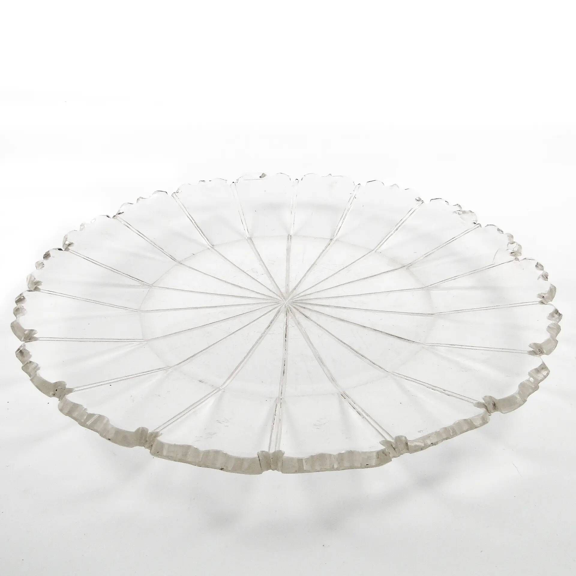 Porte-gâteau Biedermeier, cristal transparent, République tchèque, 19e siècle