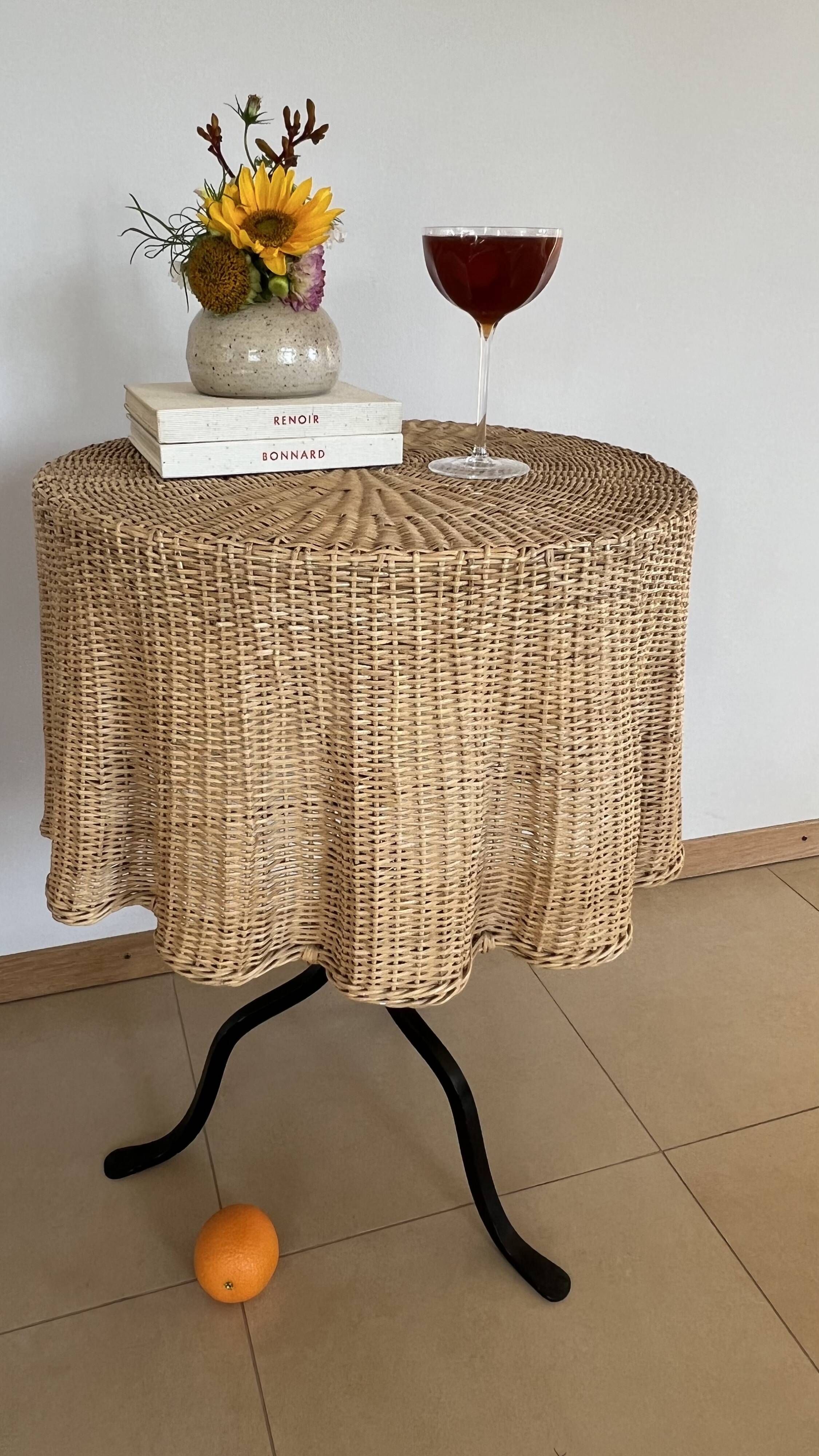 Table Trompe l’œil Ghost in Wicker