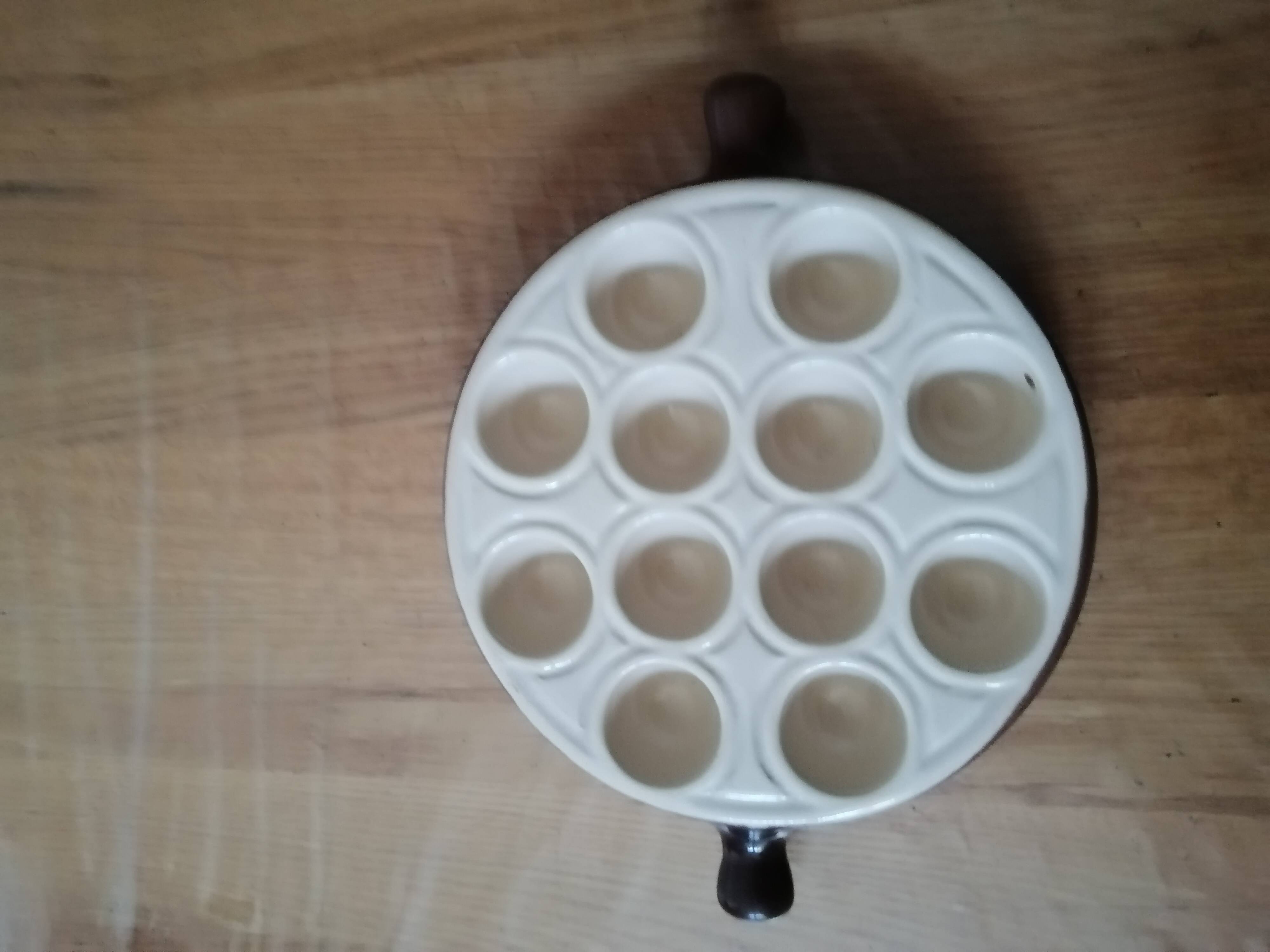 Service set of 7 ceramic snail pieces